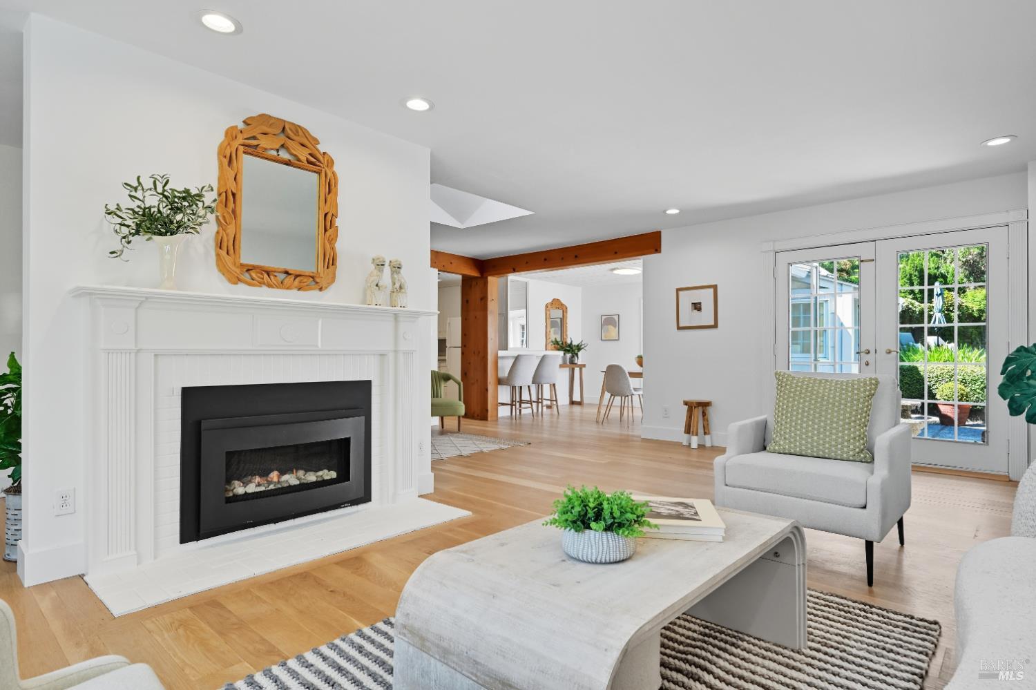 Detail Gallery Image 8 of 46 For 1 Hilldale Dr, San Anselmo,  CA 94960 - 4 Beds | 3 Baths