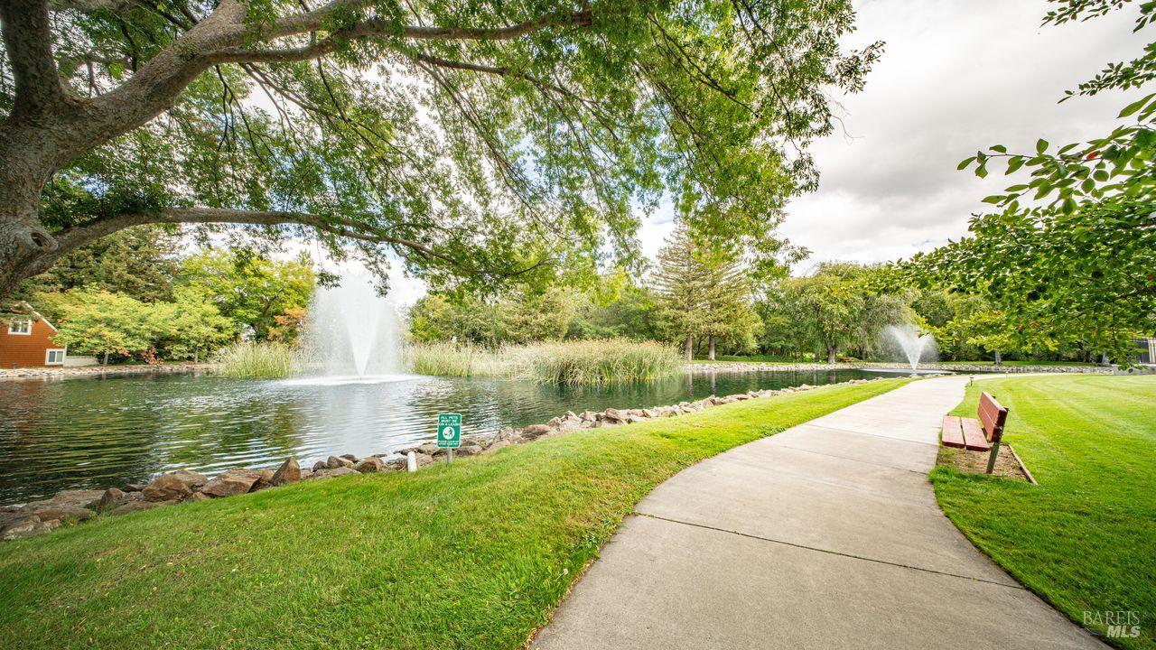Detail Gallery Image 16 of 32 For 2520 Lakeview Dr, Santa Rosa,  CA 95405 - 3 Beds | 2 Baths