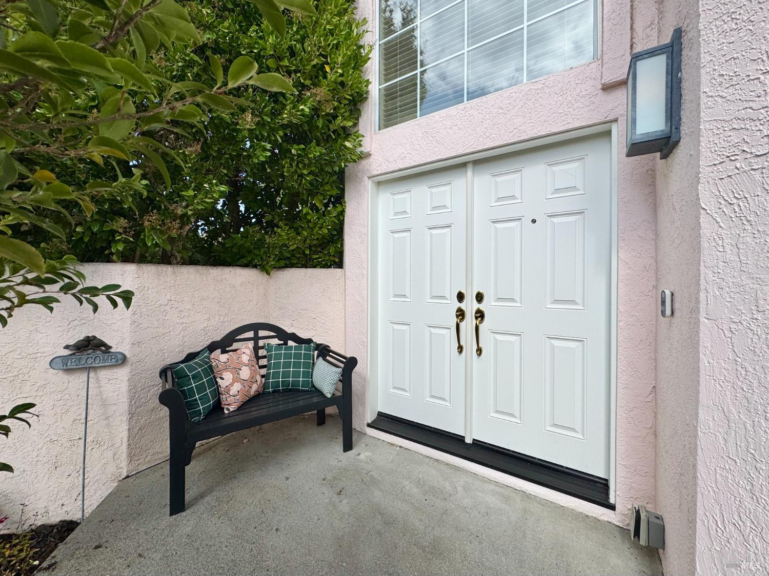 Detail Gallery Image 4 of 44 For 33 Cove Ct, Napa,  CA 94559 - 4 Beds | 2/1 Baths