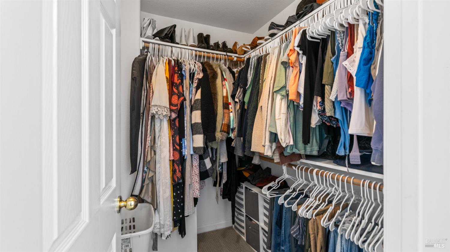Detail Gallery Image 31 of 36 For 1407 Woodside Cir, Petaluma,  CA 94954 - 3 Beds | 2/1 Baths