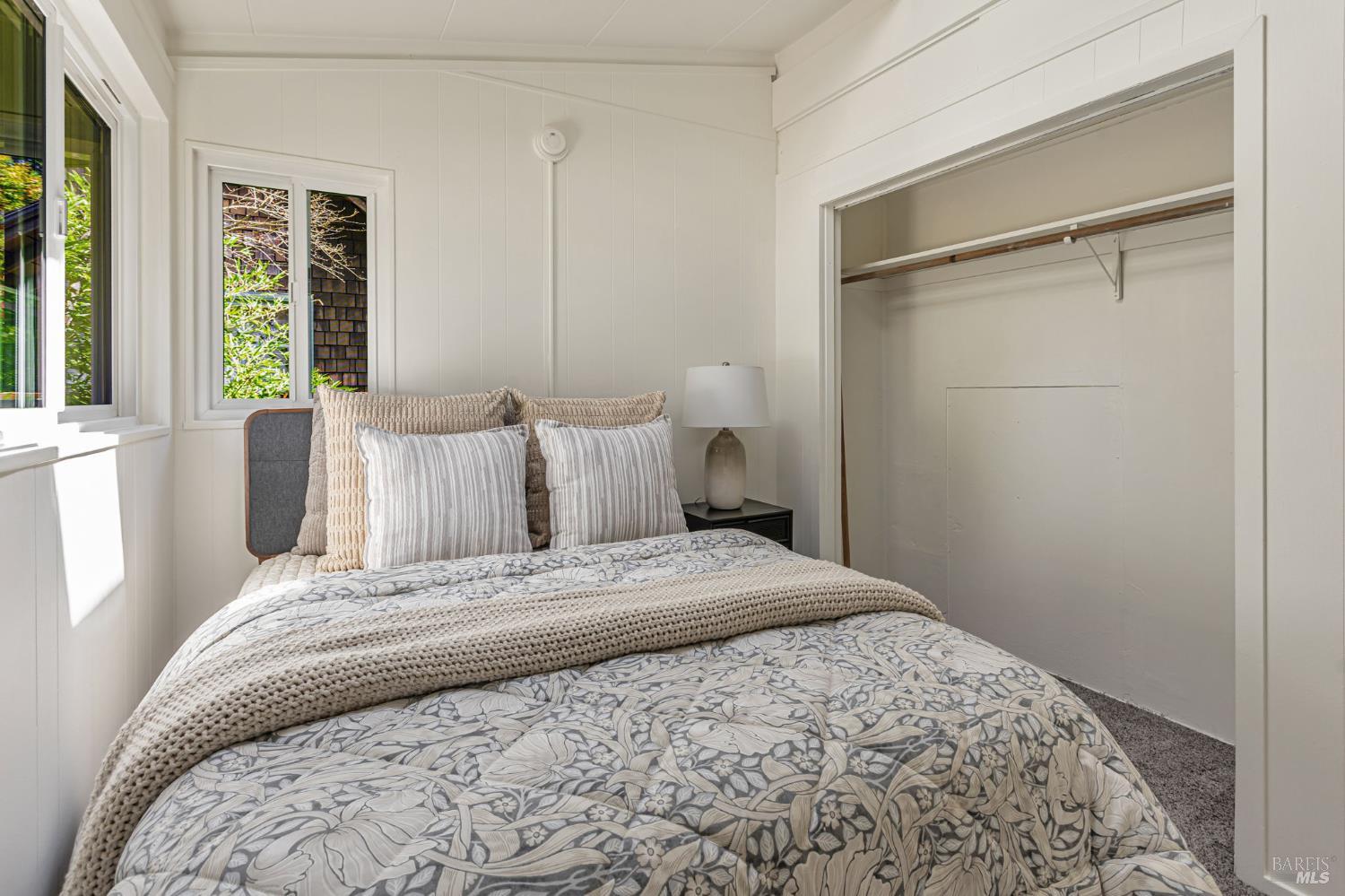 Detail Gallery Image 18 of 41 For 74 Creek Rd, Fairfax,  CA 94930 - 2 Beds | 1 Baths