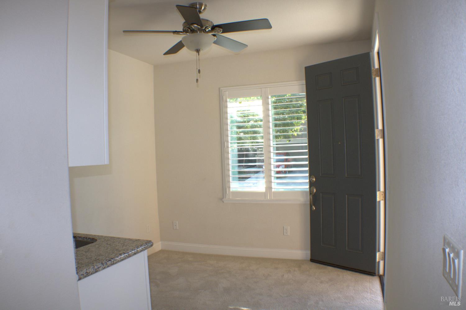 Detail Gallery Image 8 of 48 For 5020 King Pl, Rohnert Park,  CA 94928 - 5 Beds | 3 Baths