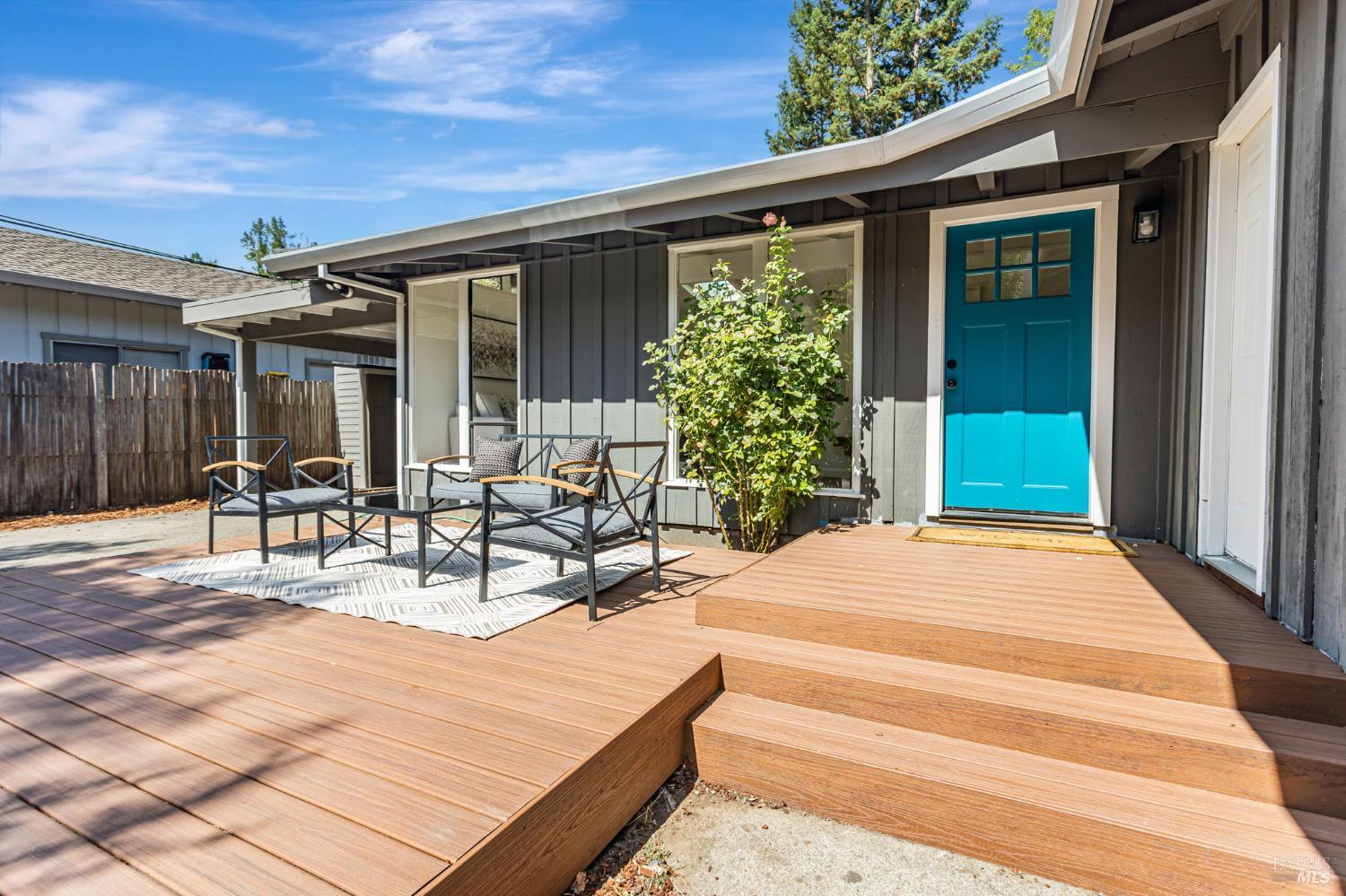 Detail Gallery Image 2 of 41 For 74 Creek Rd, Fairfax,  CA 94930 - 2 Beds | 1 Baths