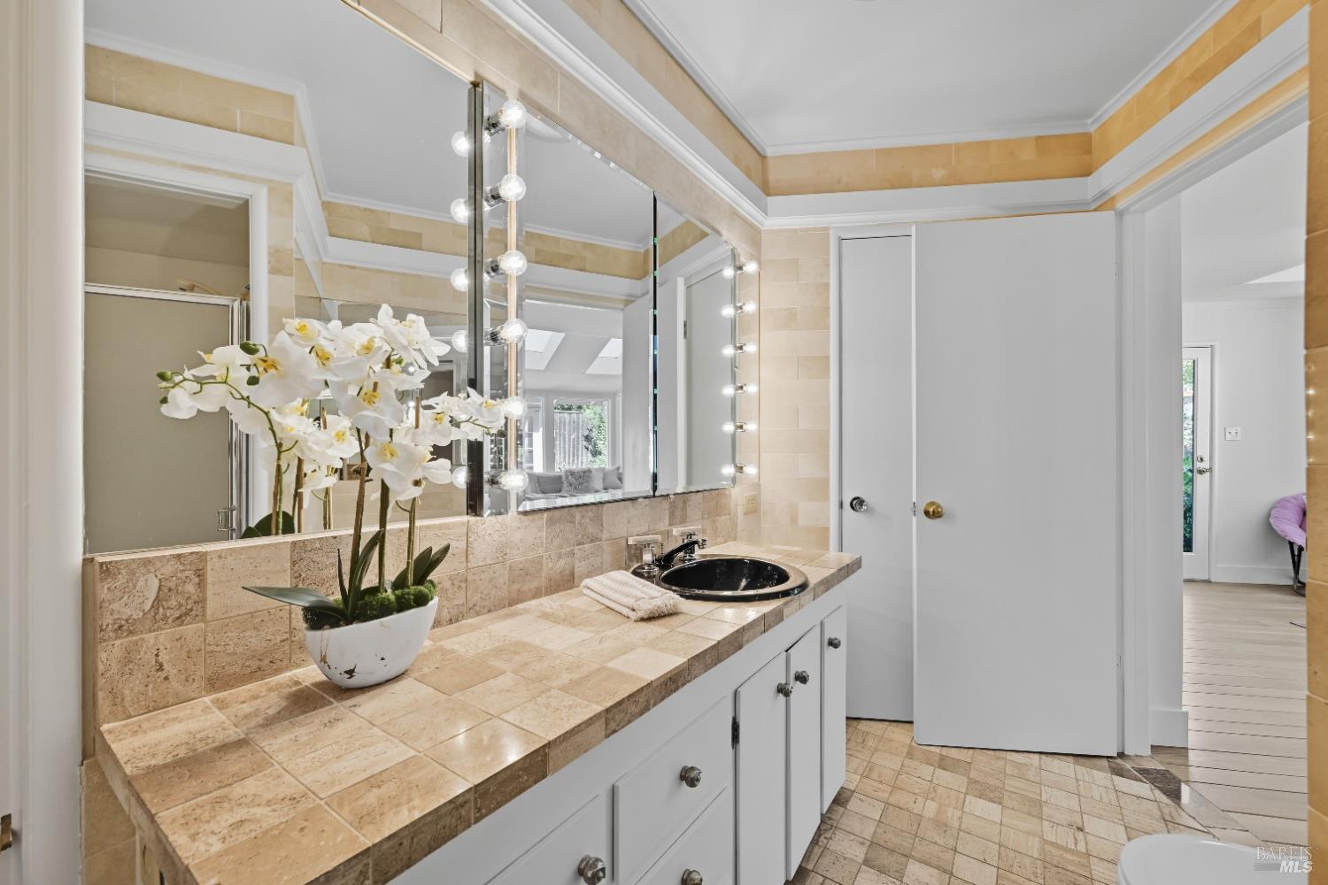 Detail Gallery Image 22 of 46 For 1 Hilldale Dr, San Anselmo,  CA 94960 - 4 Beds | 3 Baths
