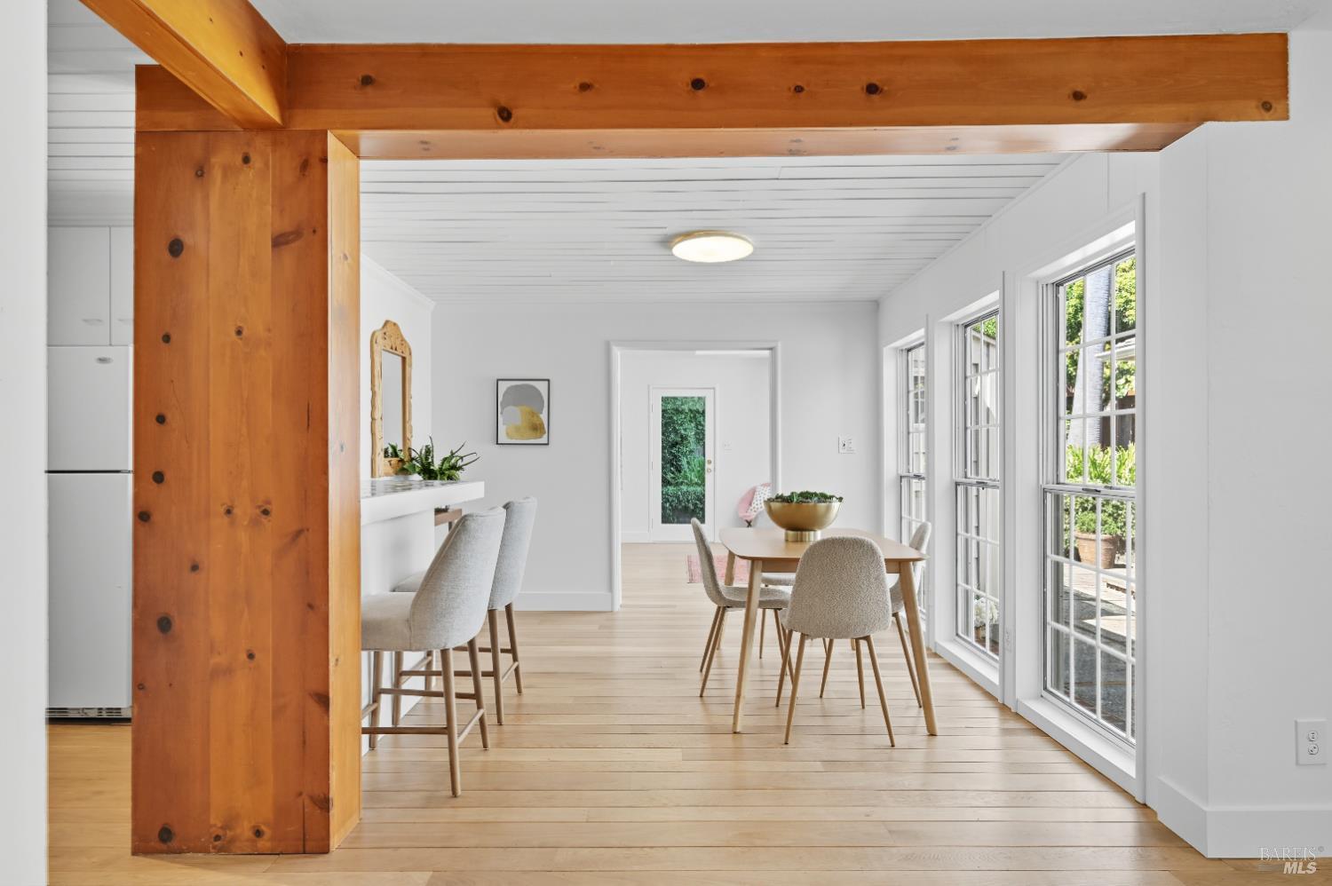 Detail Gallery Image 13 of 46 For 1 Hilldale Dr, San Anselmo,  CA 94960 - 4 Beds | 3 Baths
