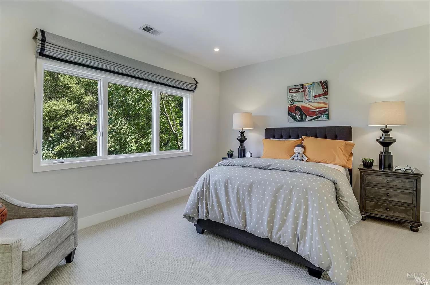 Detail Gallery Image 35 of 50 For 216 Evergreen Dr, Kentfield,  CA 94904 - 6 Beds | 6/1 Baths