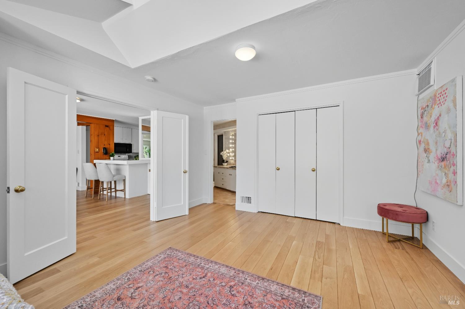Detail Gallery Image 19 of 46 For 1 Hilldale Dr, San Anselmo,  CA 94960 - 4 Beds | 3 Baths