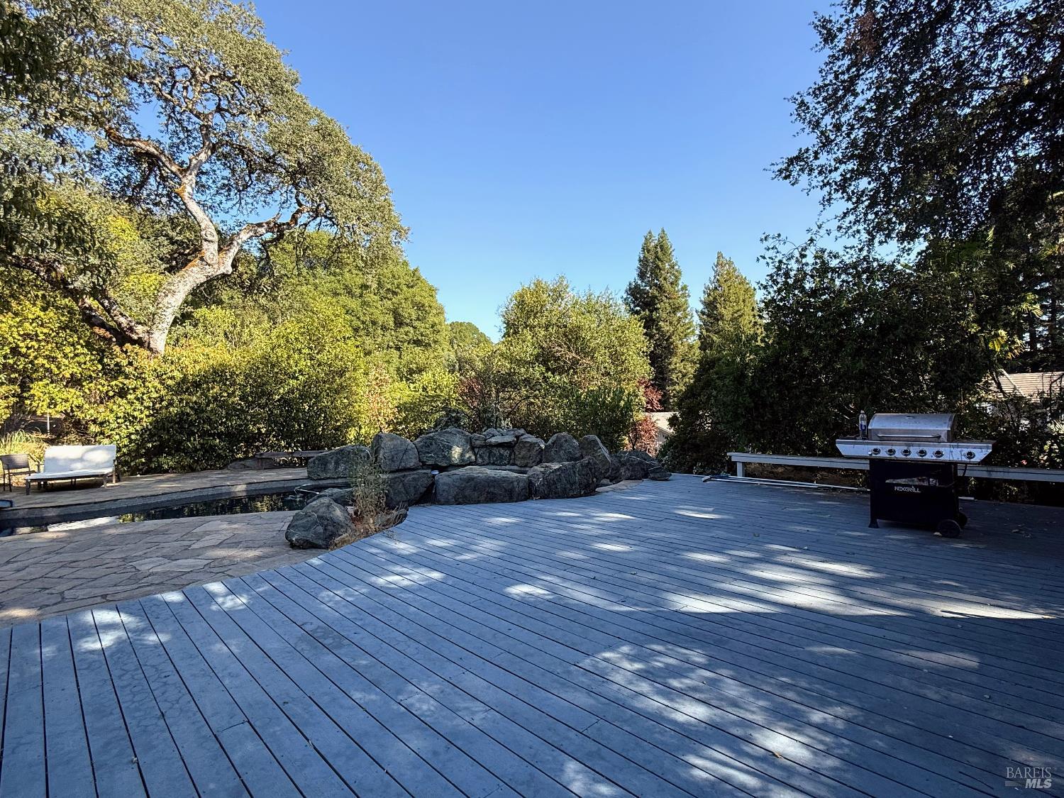 Detail Gallery Image 22 of 31 For 1461 Meadow Dr, Ukiah,  CA 95482 - 3 Beds | 1/1 Baths
