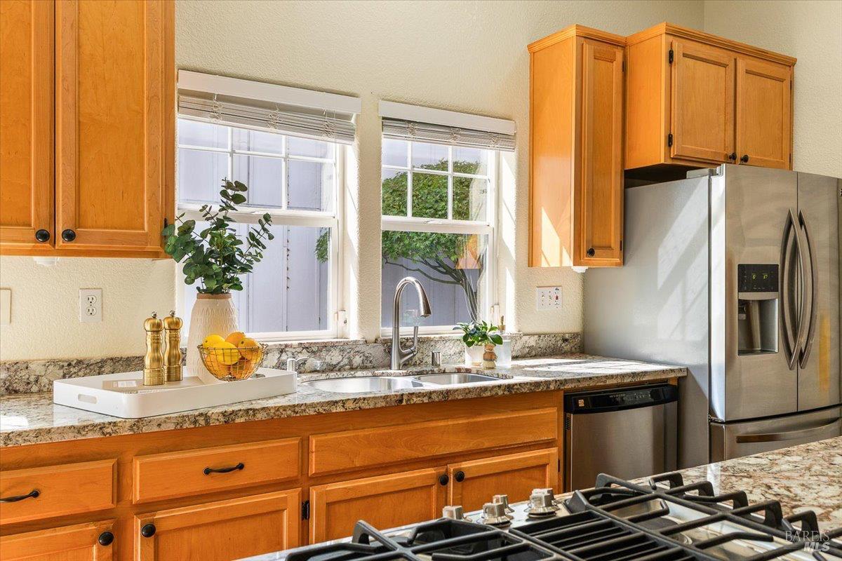 Detail Gallery Image 12 of 57 For 3964 New Zealand Ave, Santa Rosa,  CA 95407 - 4 Beds | 3/1 Baths