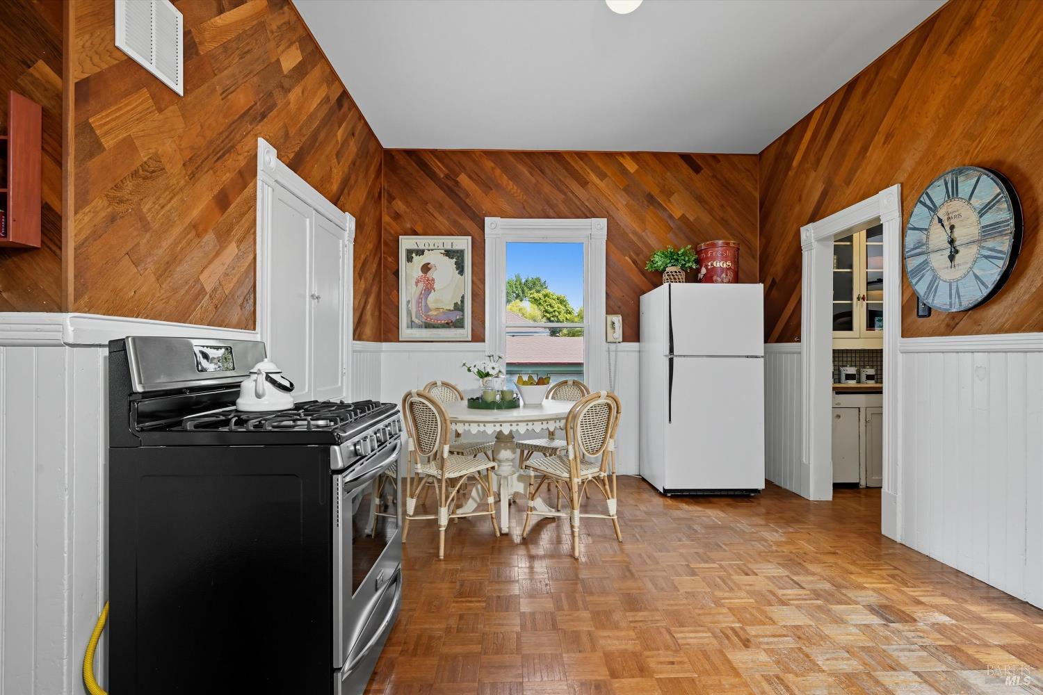 Detail Gallery Image 13 of 30 For 722 Beaver St, Santa Rosa,  CA 95404 - 3 Beds | 1 Baths