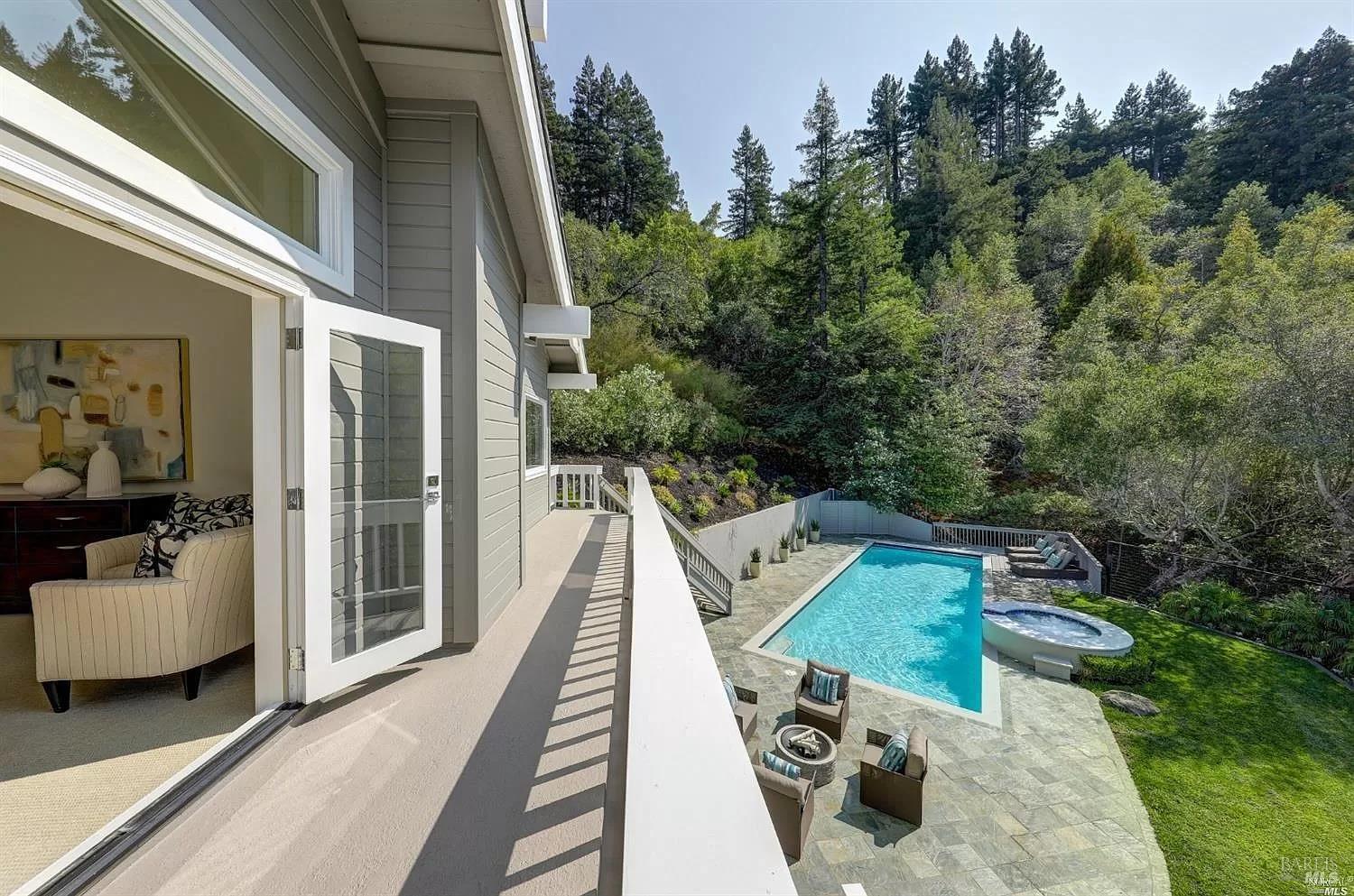Detail Gallery Image 29 of 50 For 216 Evergreen Dr, Kentfield,  CA 94904 - 6 Beds | 6/1 Baths