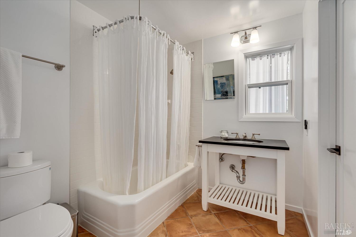 Detail Gallery Image 19 of 29 For Address Is Not Disclosed, Calistoga,  CA 94515 - 3 Beds | 2/1 Baths