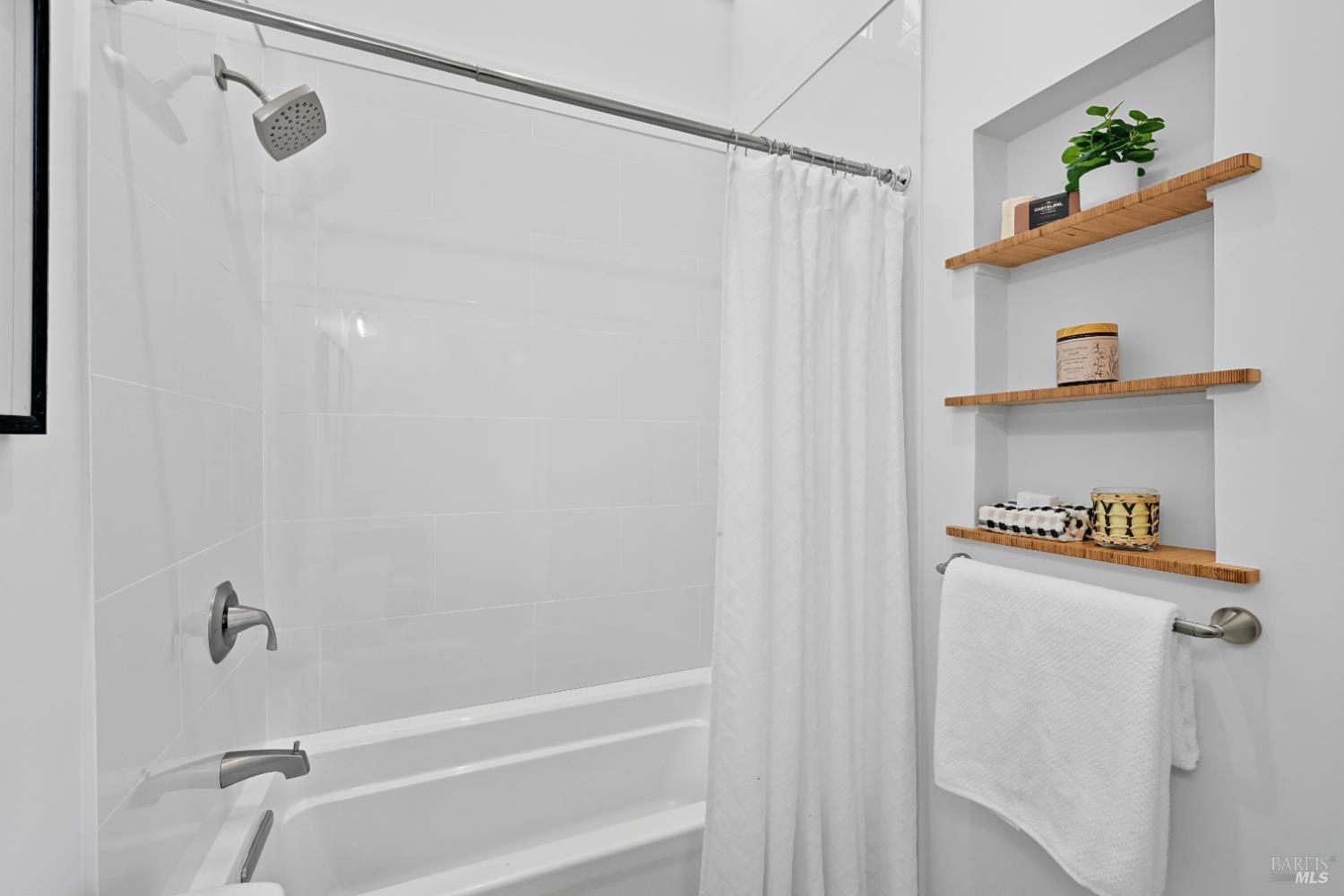 Detail Gallery Image 35 of 49 For 239 Valparaiso Ave, Cotati,  CA 94931 - 3 Beds | 2 Baths
