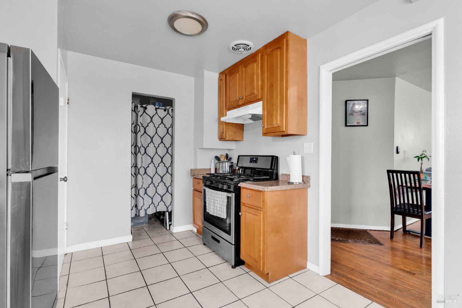 Detail Gallery Image 12 of 45 For 4778 E Hilltop Dr, El Sobrante,  CA 94803 - 3 Beds | 1 Baths