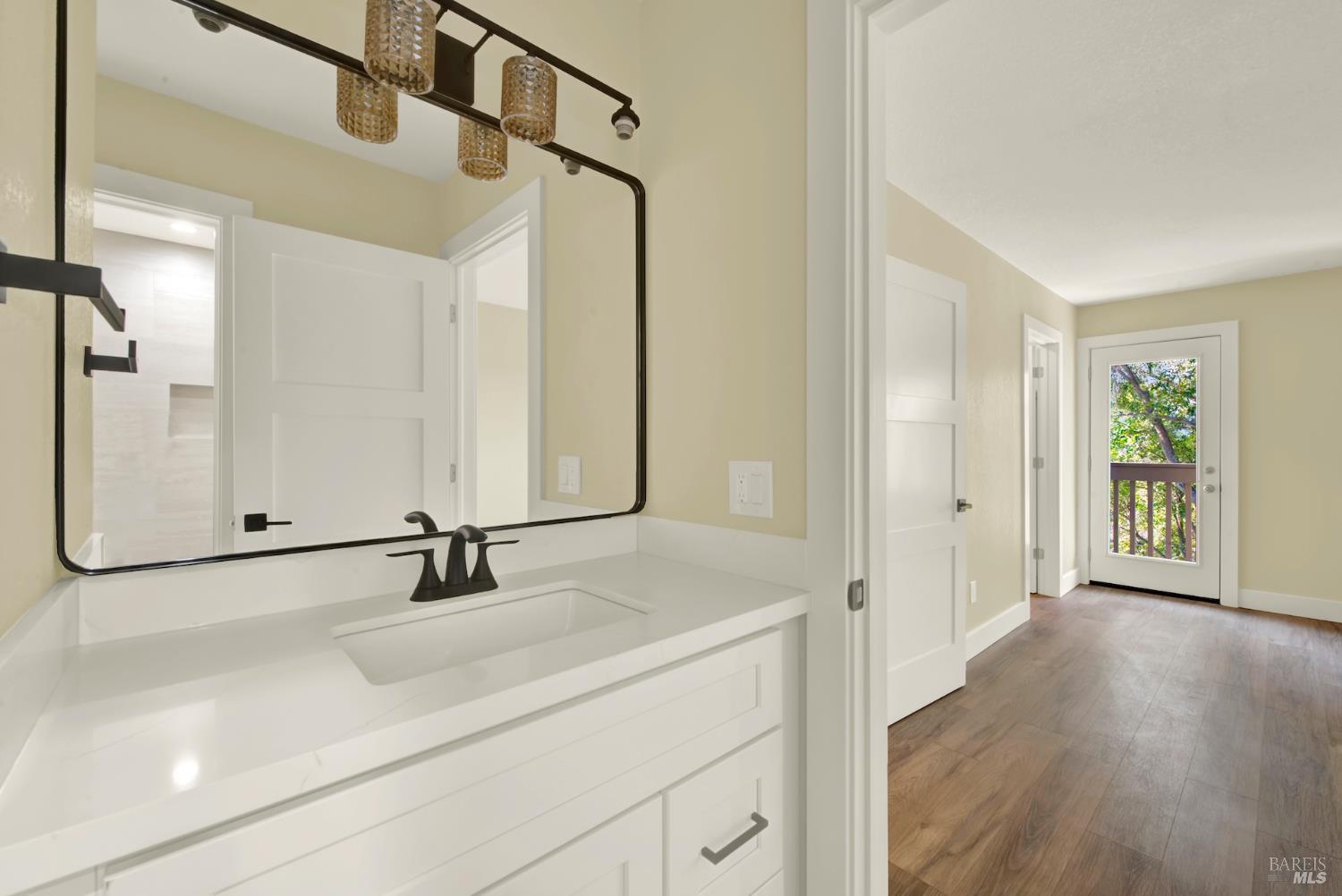 Detail Gallery Image 40 of 71 For 2009 Hawthorne Ter, Novato,  CA 94945 - 2 Beds | 1/1 Baths