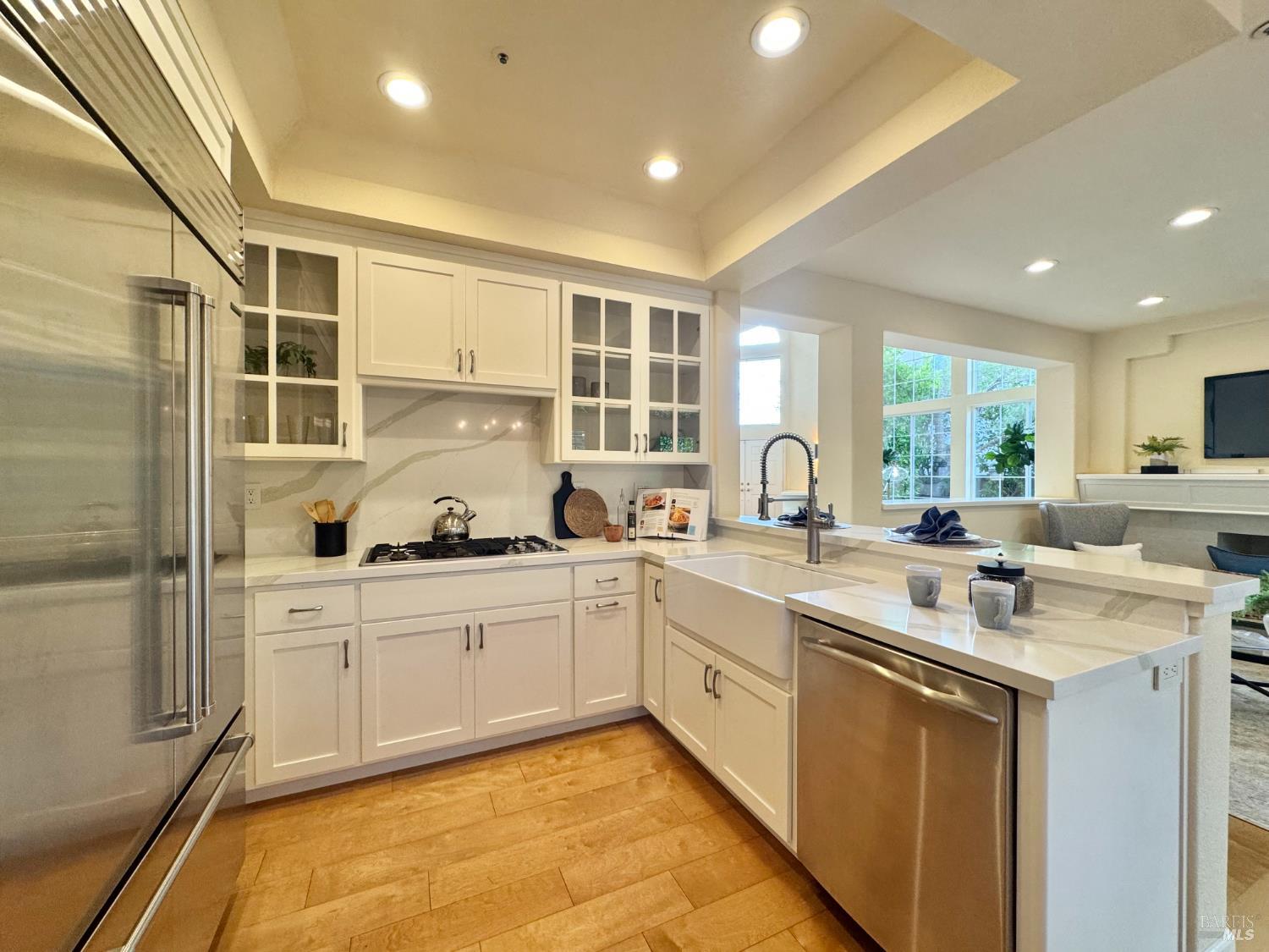 Detail Gallery Image 15 of 44 For 33 Cove Ct, Napa,  CA 94559 - 4 Beds | 2/1 Baths