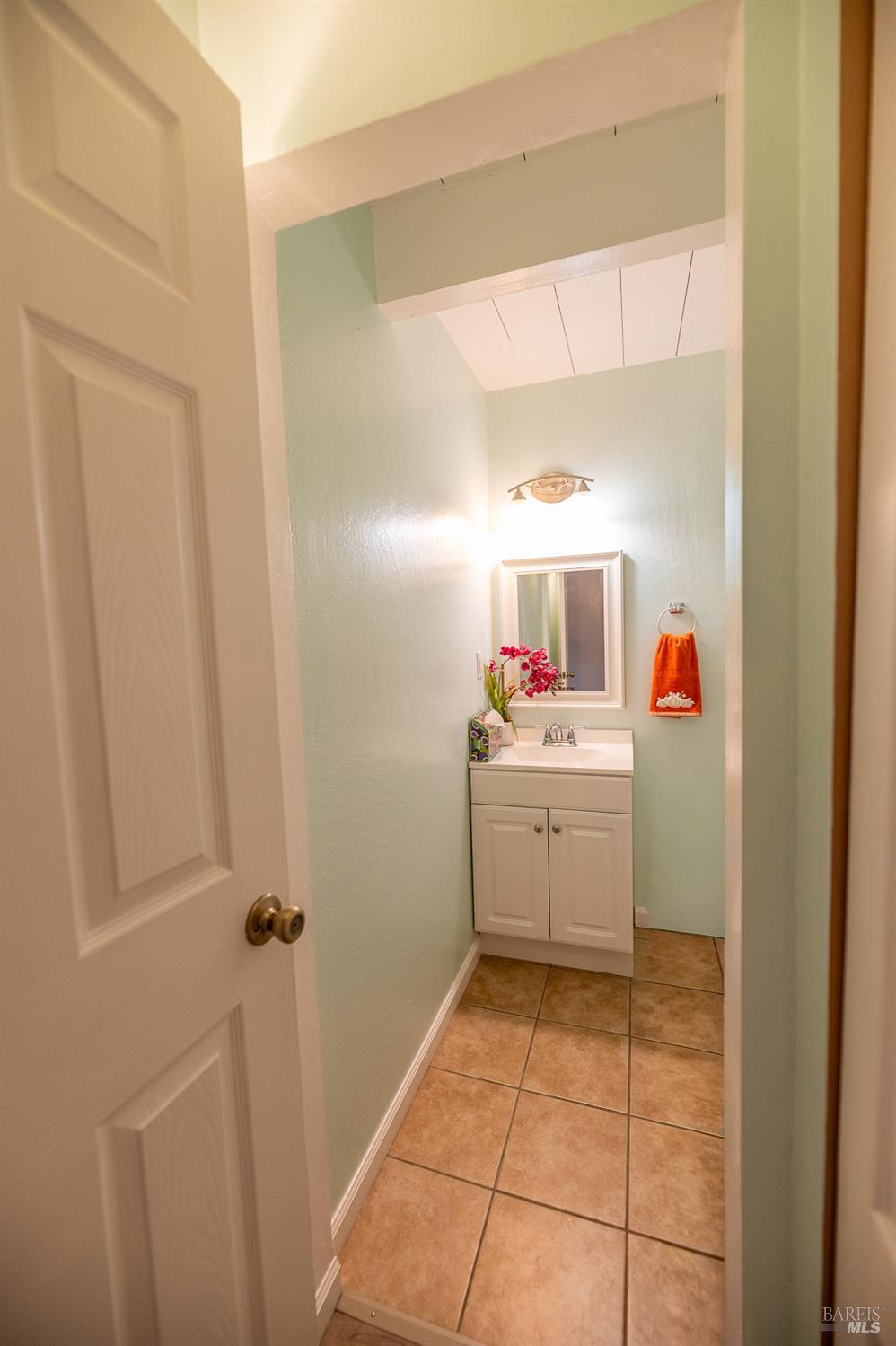 Detail Gallery Image 13 of 24 For 11 Avram Ave, Rohnert Park,  CA 94928 - 2 Beds | 1/1 Baths