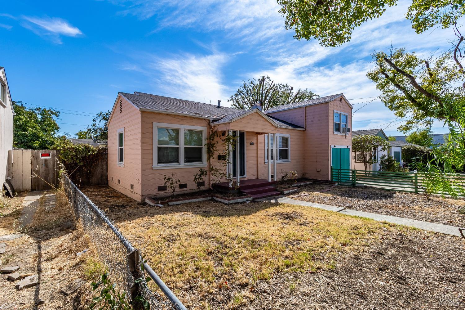 Detail Gallery Image 7 of 52 For 121 California St, Vallejo,  CA 94590 - 3 Beds | 1 Baths