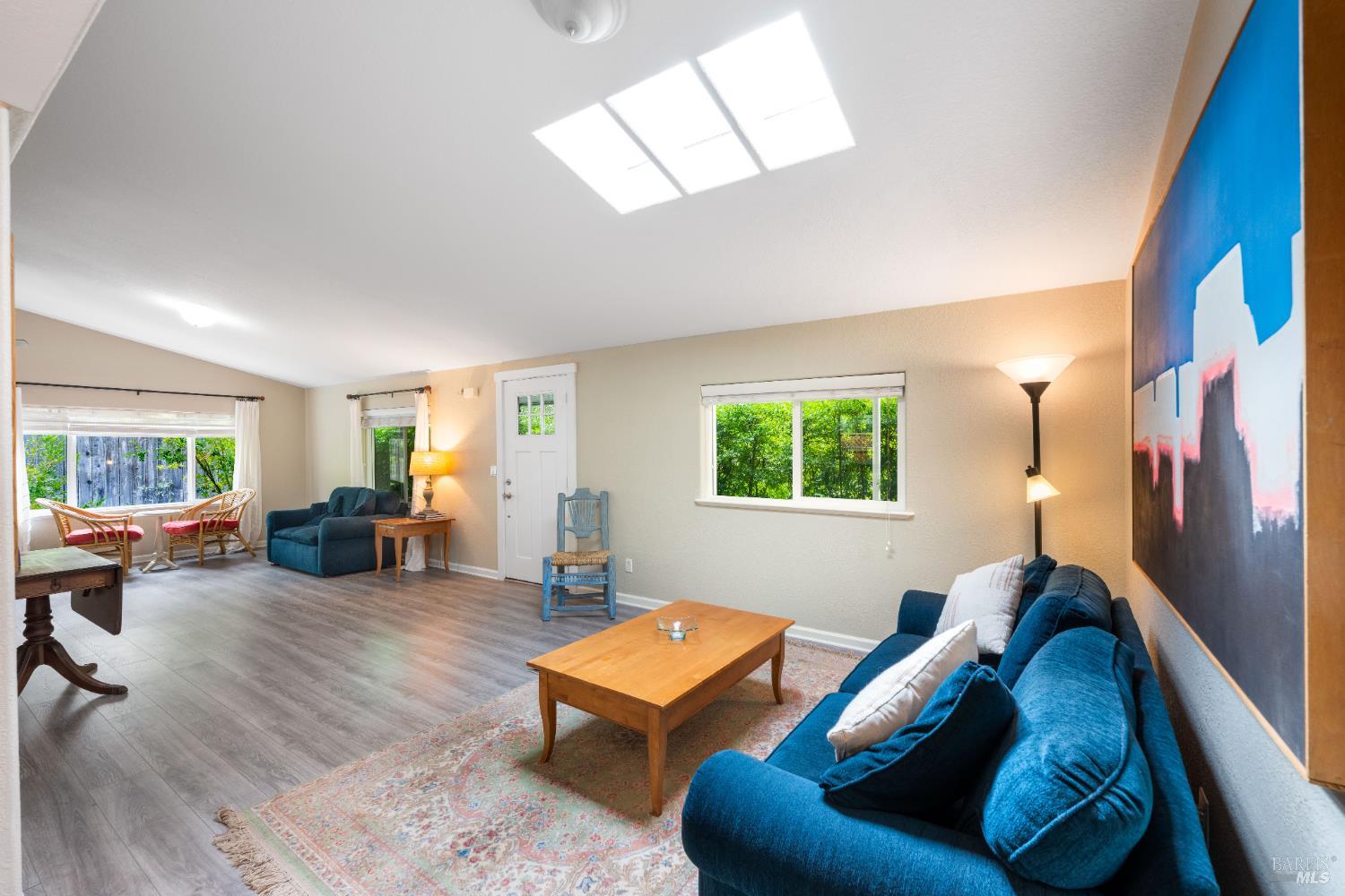 Detail Gallery Image 8 of 39 For 4 La Canada Ct, Saint Helena,  CA 94574 - 2 Beds | 2 Baths