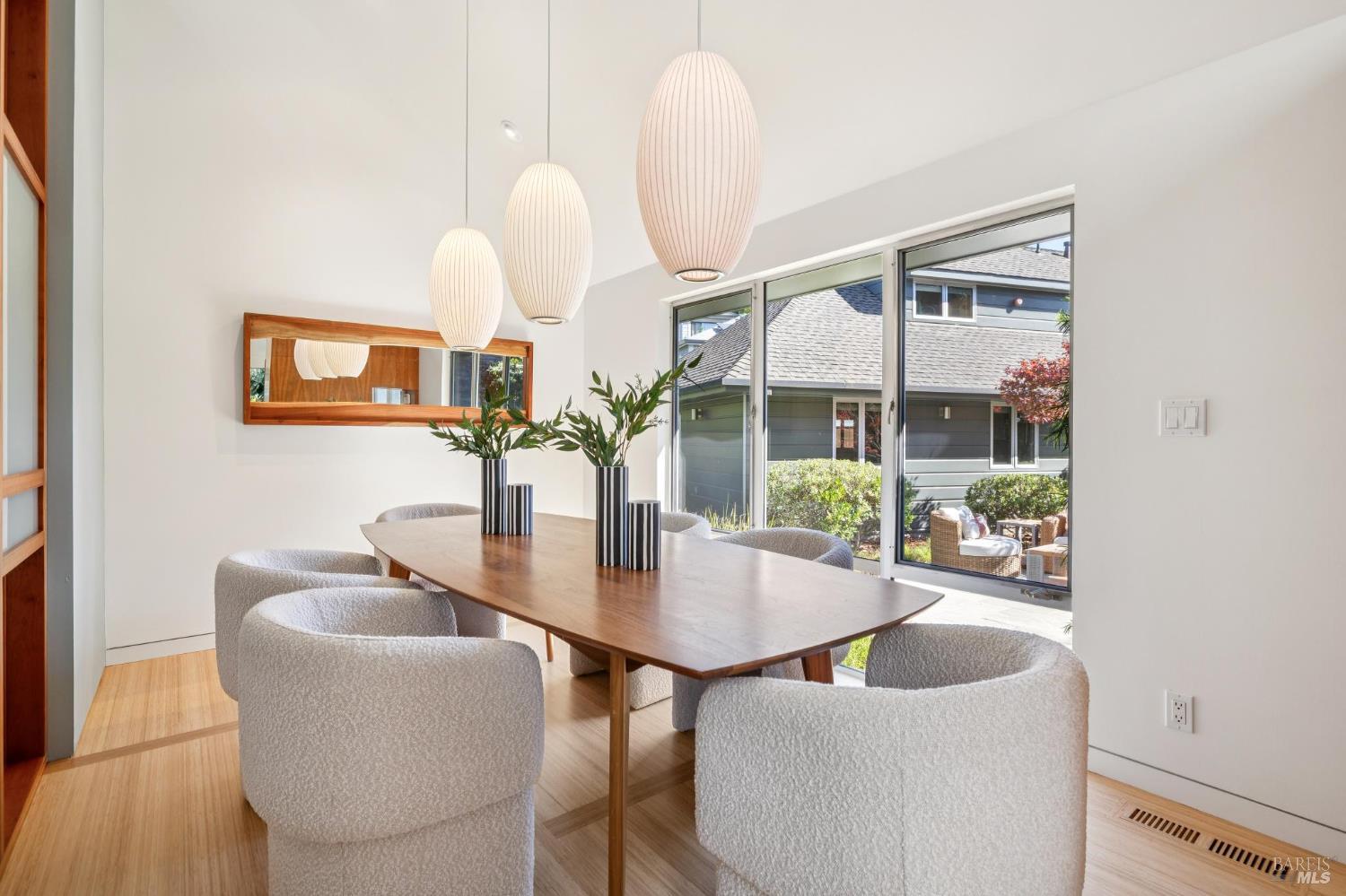 Detail Gallery Image 27 of 80 For 103 Reed Ranch Rd, Belvedere Tiburon,  CA 94920 - 4 Beds | 4 Baths