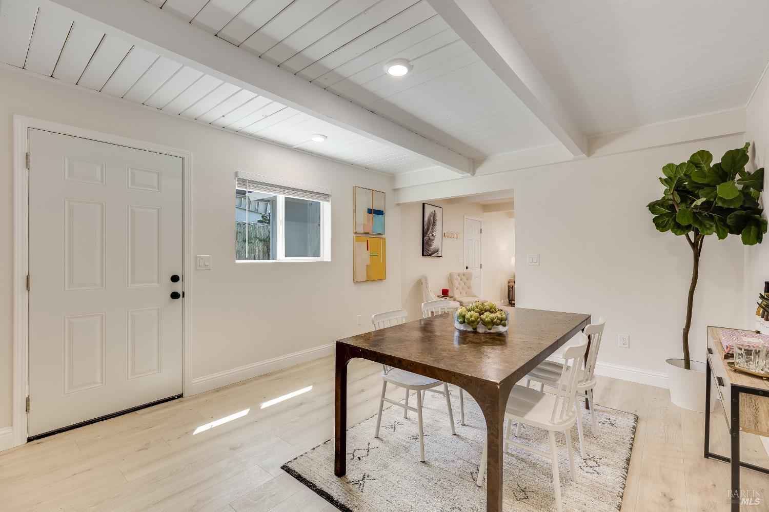 Detail Gallery Image 13 of 53 For 447 Christine Dr, San Pablo,  CA 94806 - 4 Beds | 2 Baths