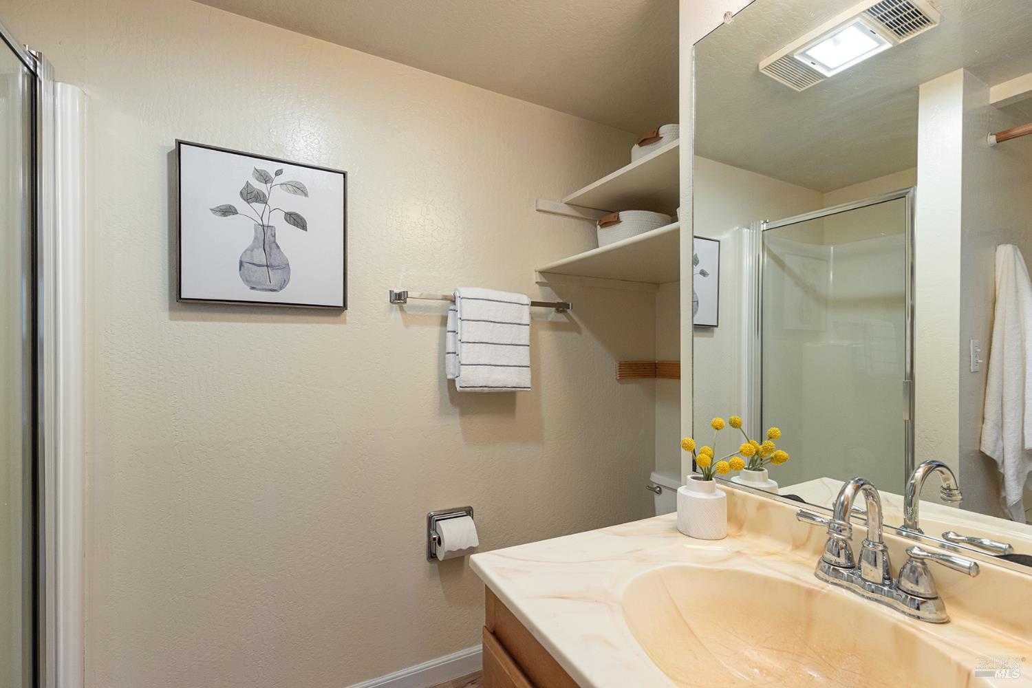 Detail Gallery Image 39 of 59 For 1716 King St, Santa Rosa,  CA 95404 - 2 Beds | 3 Baths