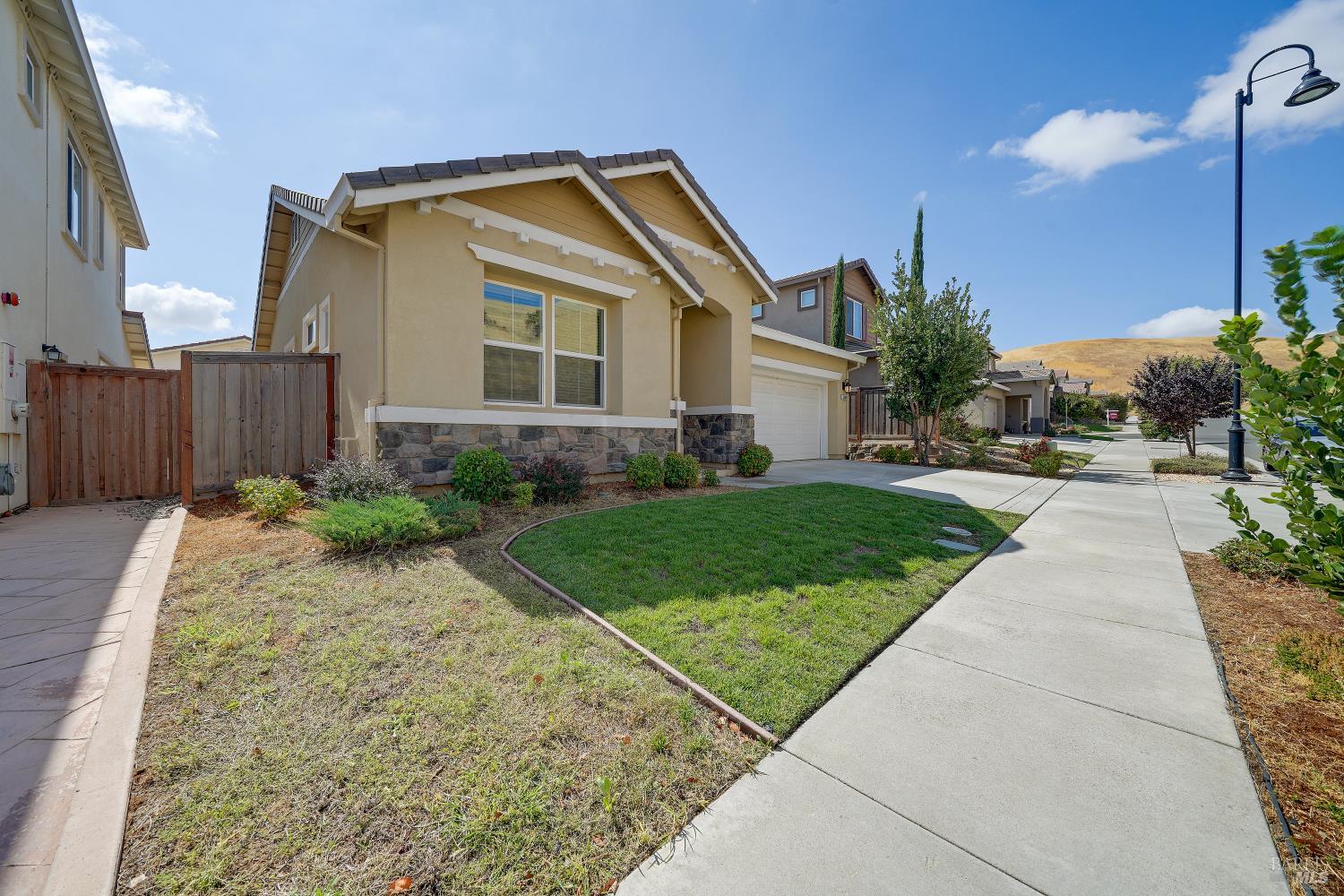 Detail Gallery Image 3 of 43 For 5360 Discovery Way, Fairfield,  CA 94533 - 4 Beds | 3 Baths
