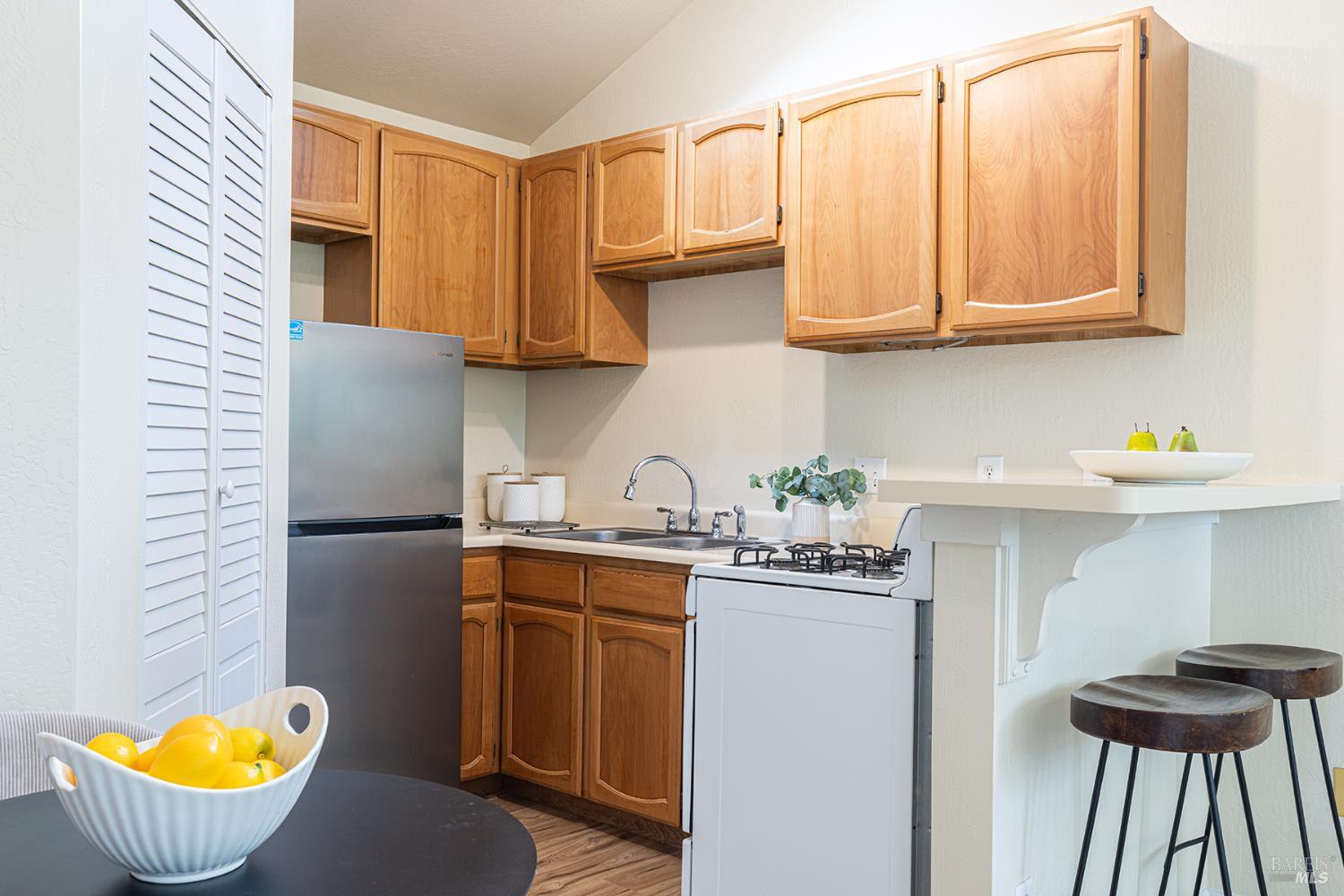 Detail Gallery Image 35 of 59 For 1716 King St, Santa Rosa,  CA 95404 - 2 Beds | 3 Baths
