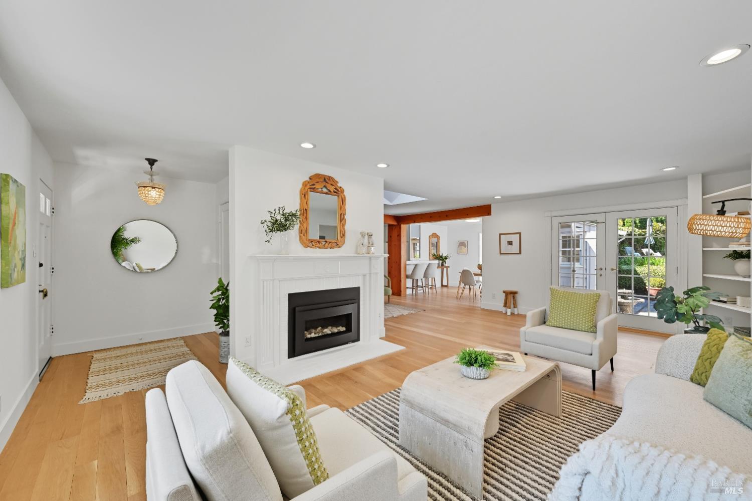 Detail Gallery Image 6 of 46 For 1 Hilldale Dr, San Anselmo,  CA 94960 - 4 Beds | 3 Baths