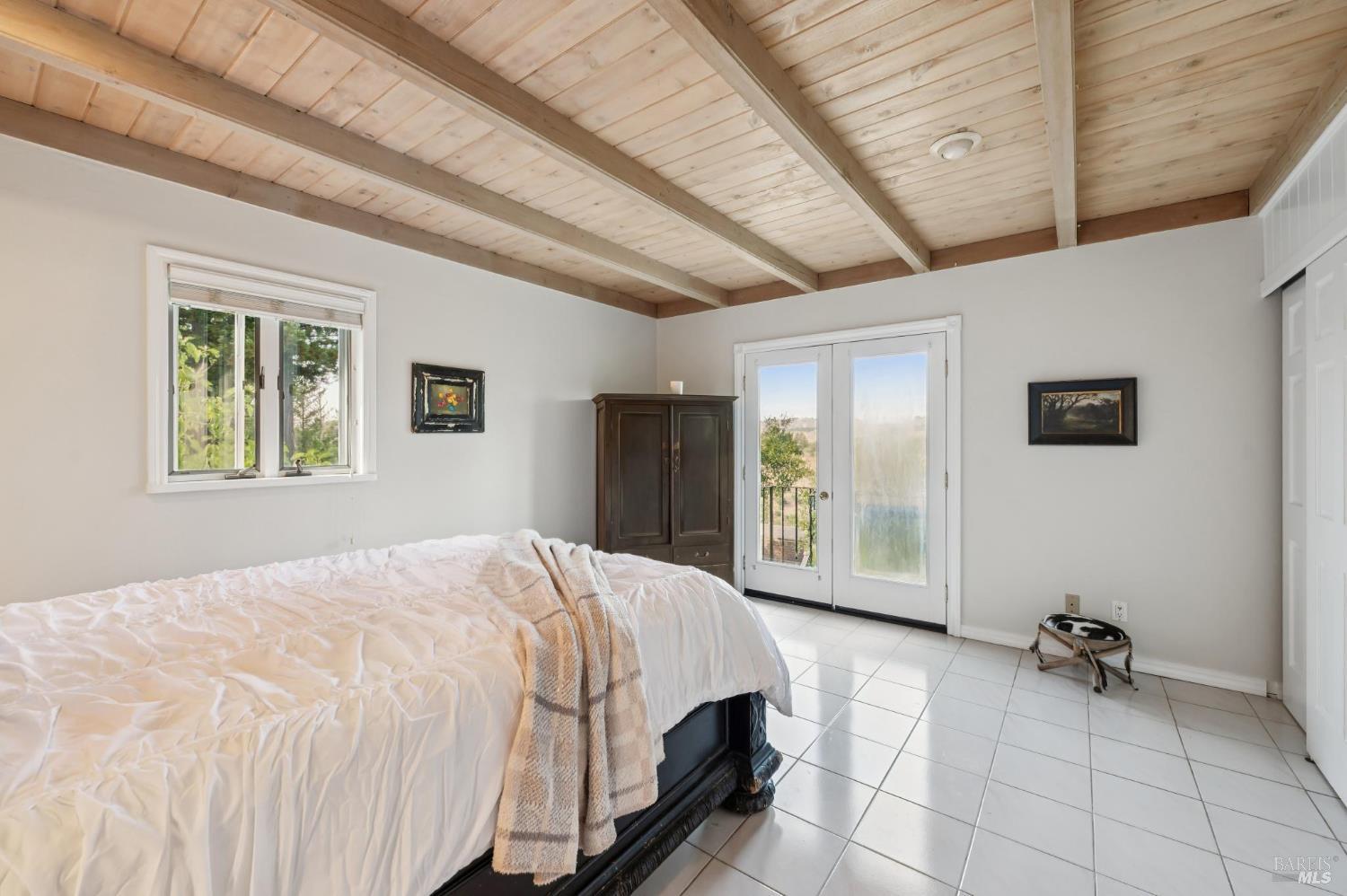 Detail Gallery Image 22 of 94 For 48 Los Pinos Spur Unkn, Nicasio,  CA 94946 - 7 Beds | 5 Baths