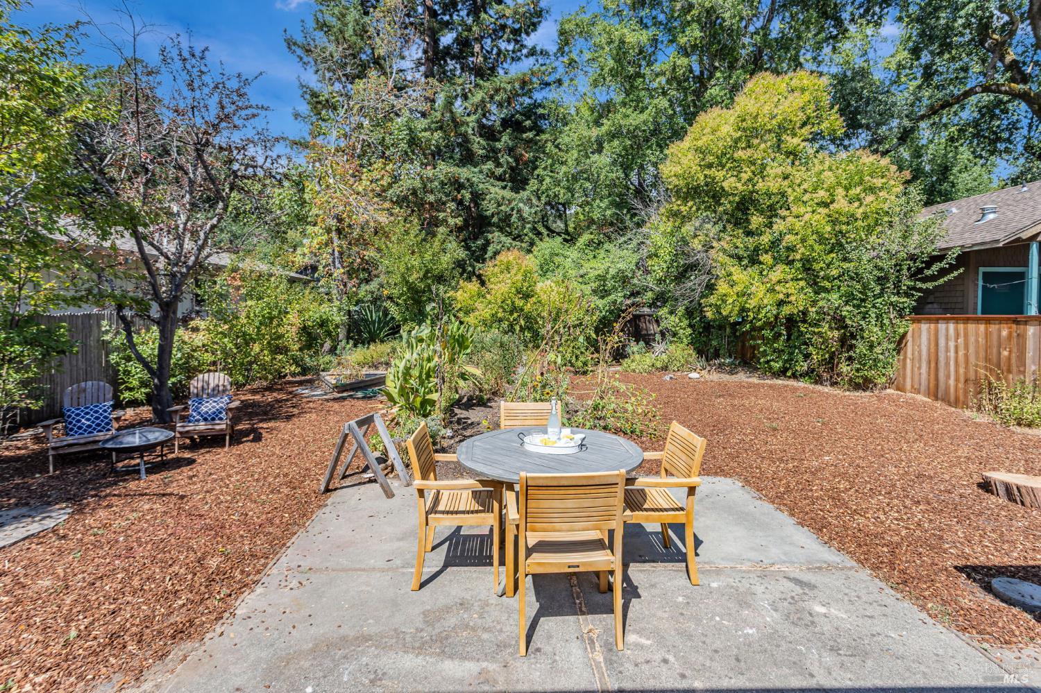 Detail Gallery Image 24 of 41 For 74 Creek Rd, Fairfax,  CA 94930 - 2 Beds | 1 Baths