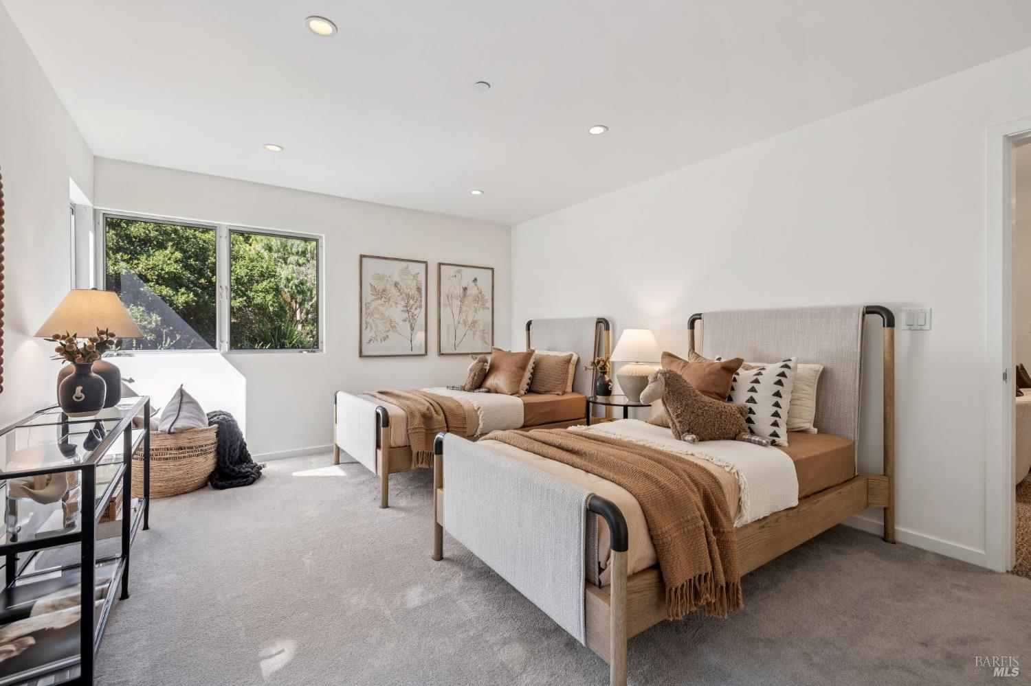 Detail Gallery Image 47 of 80 For 103 Reed Ranch Rd, Belvedere Tiburon,  CA 94920 - 4 Beds | 4 Baths
