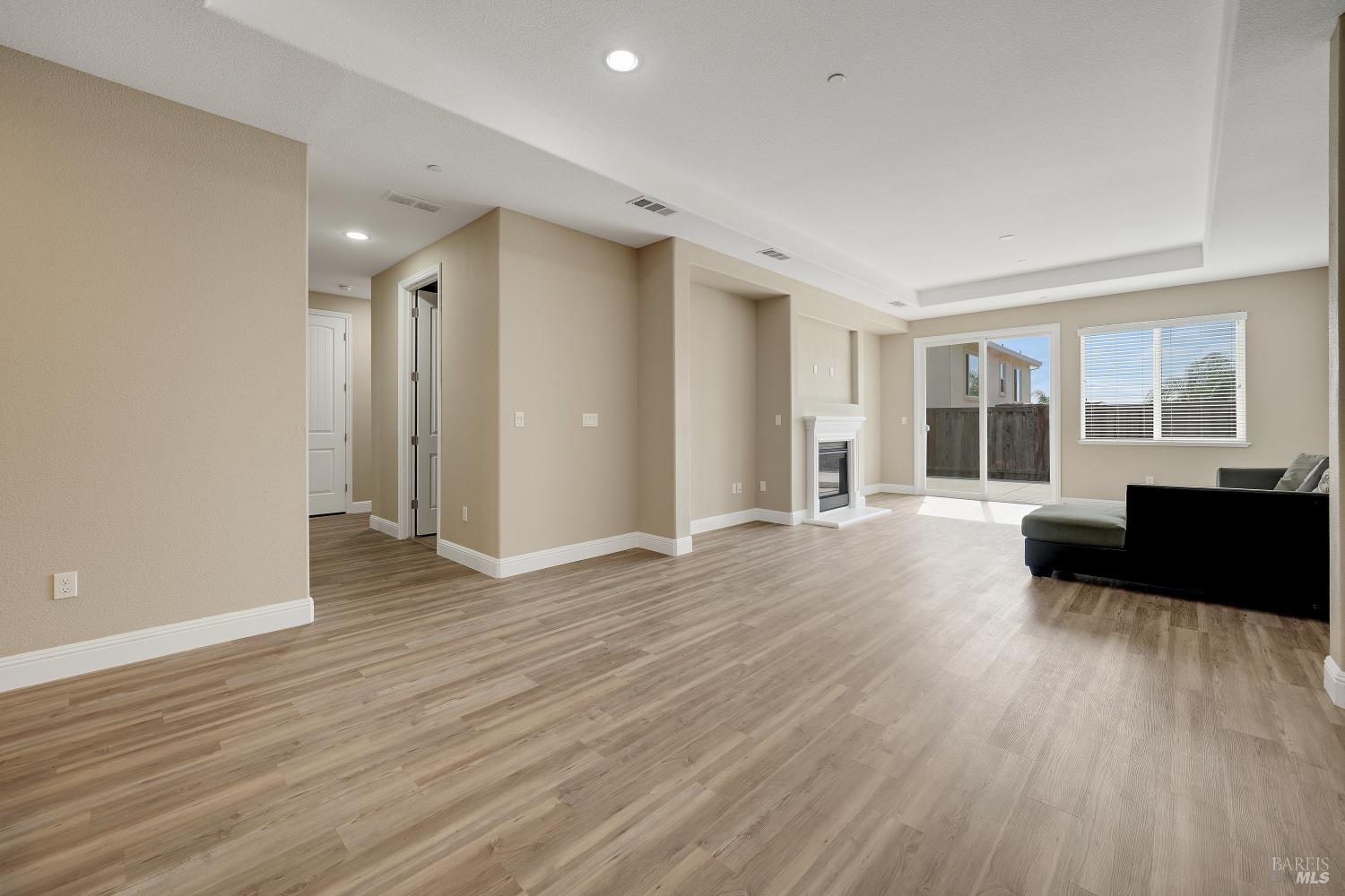 Detail Gallery Image 15 of 43 For 5360 Discovery Way, Fairfield,  CA 94533 - 4 Beds | 3 Baths