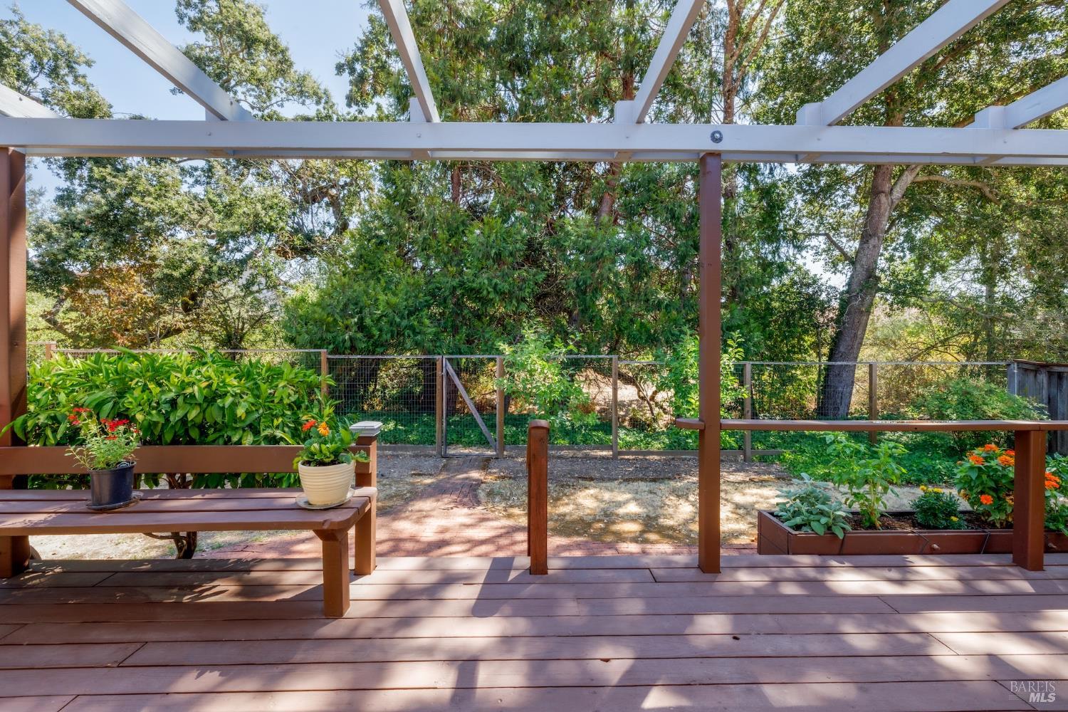 Detail Gallery Image 18 of 27 For 5518 Marit Dr, Santa Rosa,  CA 95409 - 2 Beds | 2 Baths