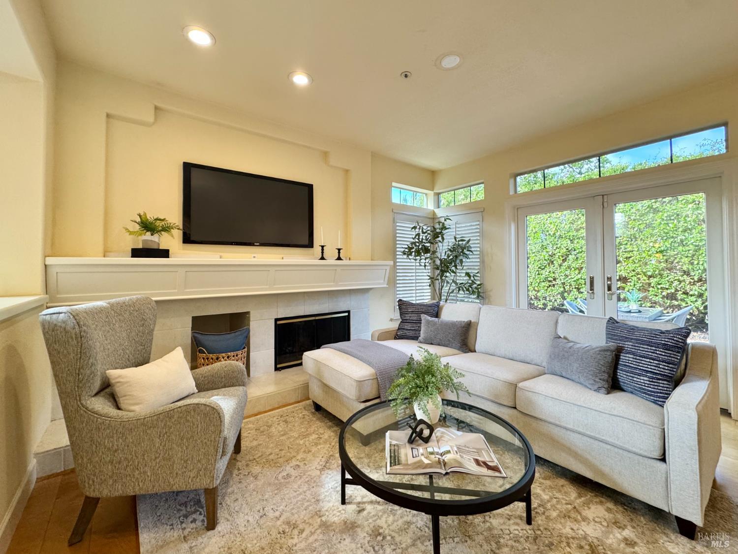 Detail Gallery Image 10 of 44 For 33 Cove Ct, Napa,  CA 94559 - 4 Beds | 2/1 Baths
