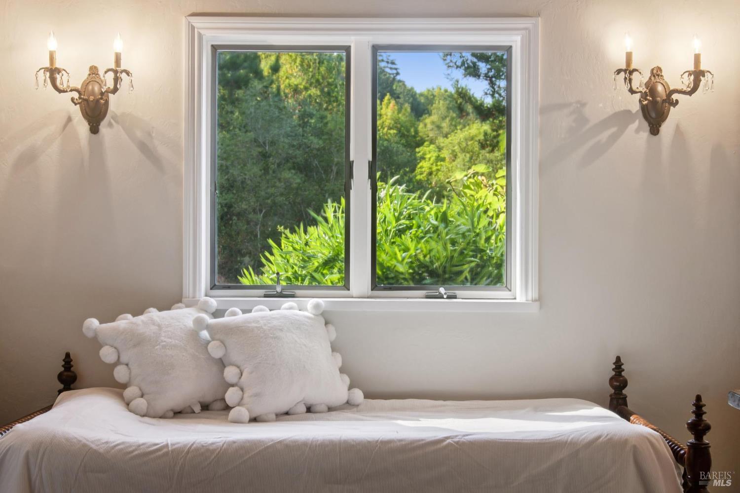 Detail Gallery Image 25 of 94 For 48 Los Pinos Spur Unkn, Nicasio,  CA 94946 - 7 Beds | 5 Baths