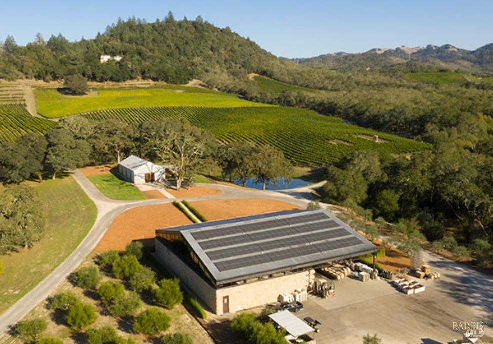 Detail Gallery Image 2 of 57 For 13422 Chalk Hill Rd, Healdsburg,  CA 95448 - 9 Beds | 5 Baths