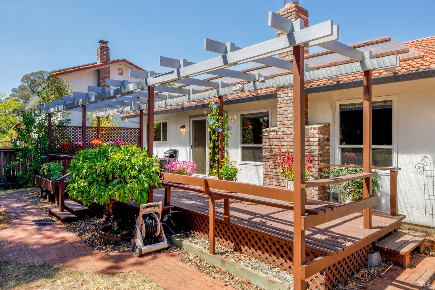 Detail Gallery Image 21 of 27 For 5518 Marit Dr, Santa Rosa,  CA 95409 - 2 Beds | 2 Baths
