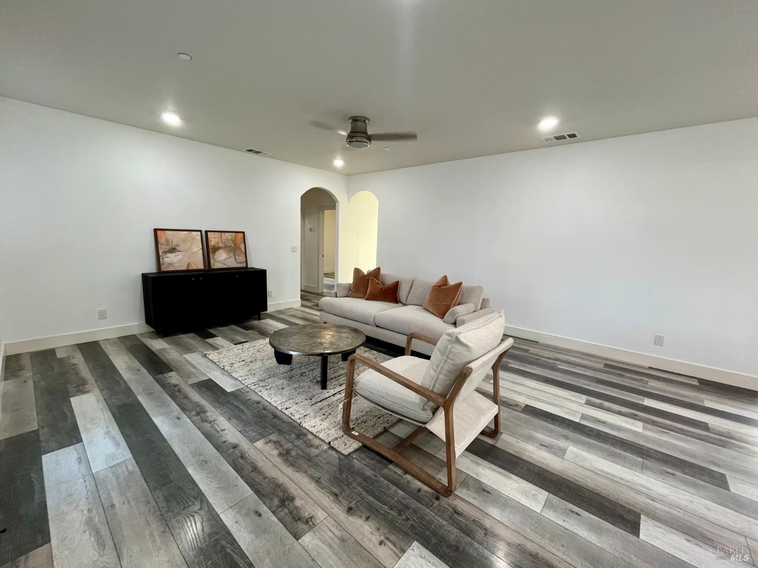 Detail Gallery Image 12 of 26 For 3701 Crestview Dr, Santa Rosa,  CA 95403 - 3 Beds | 2 Baths