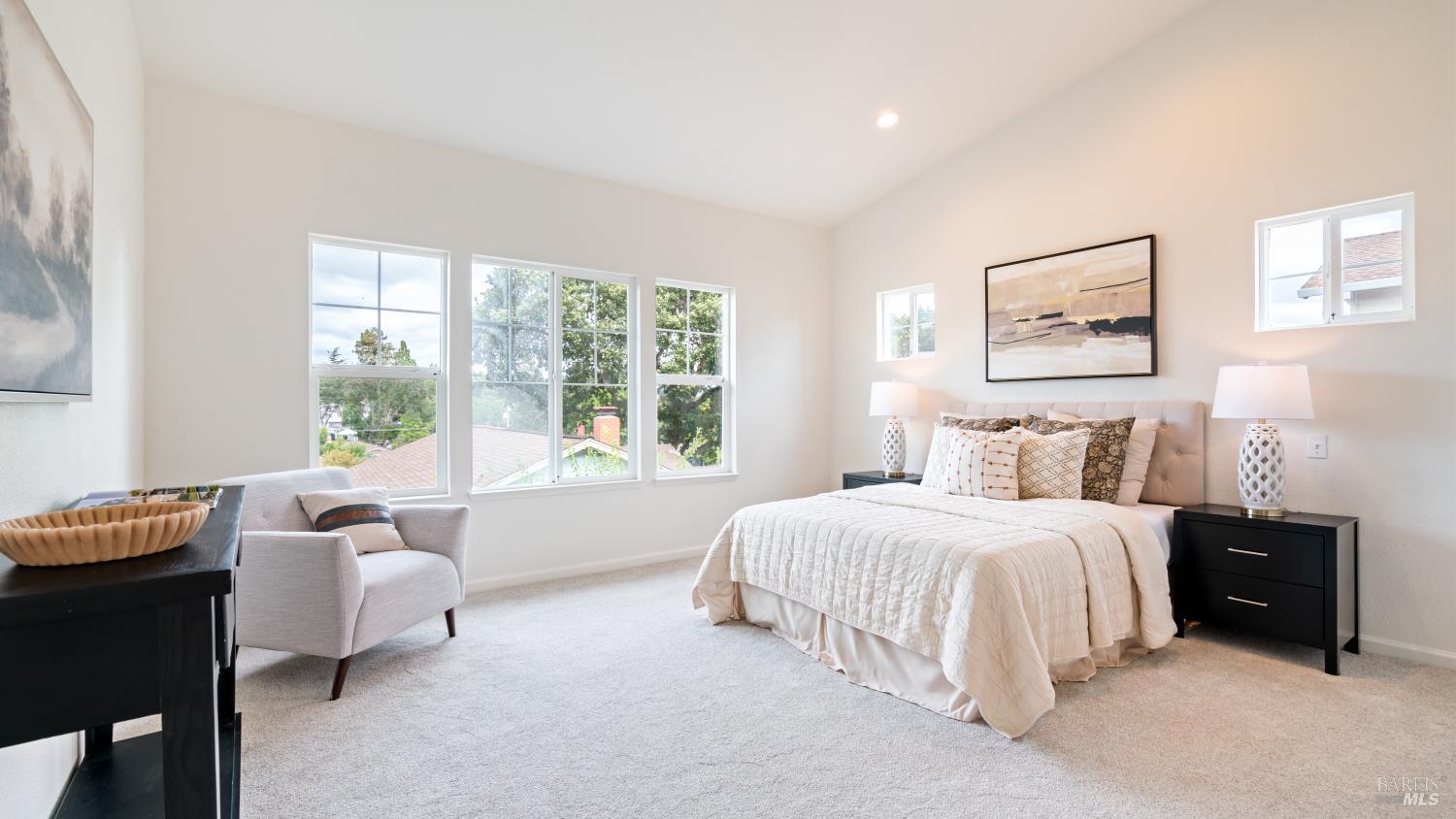 Detail Gallery Image 17 of 32 For 469 Christensen Ln, Cotati,  CA 94931 - 3 Beds | 2/1 Baths