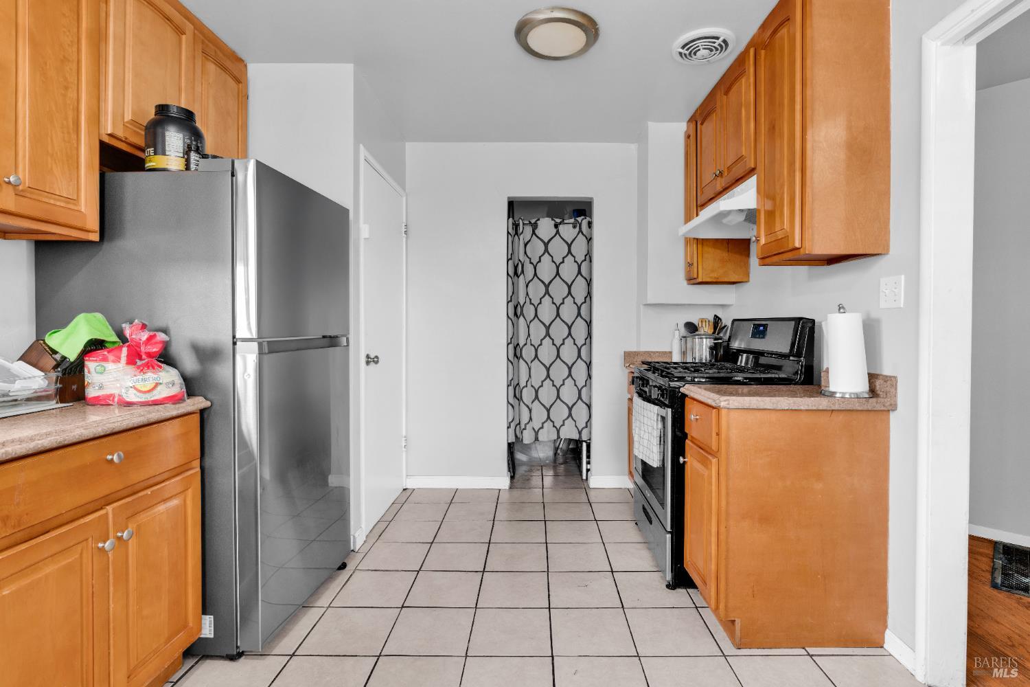 Detail Gallery Image 10 of 45 For 4778 E Hilltop Dr, El Sobrante,  CA 94803 - 3 Beds | 1 Baths