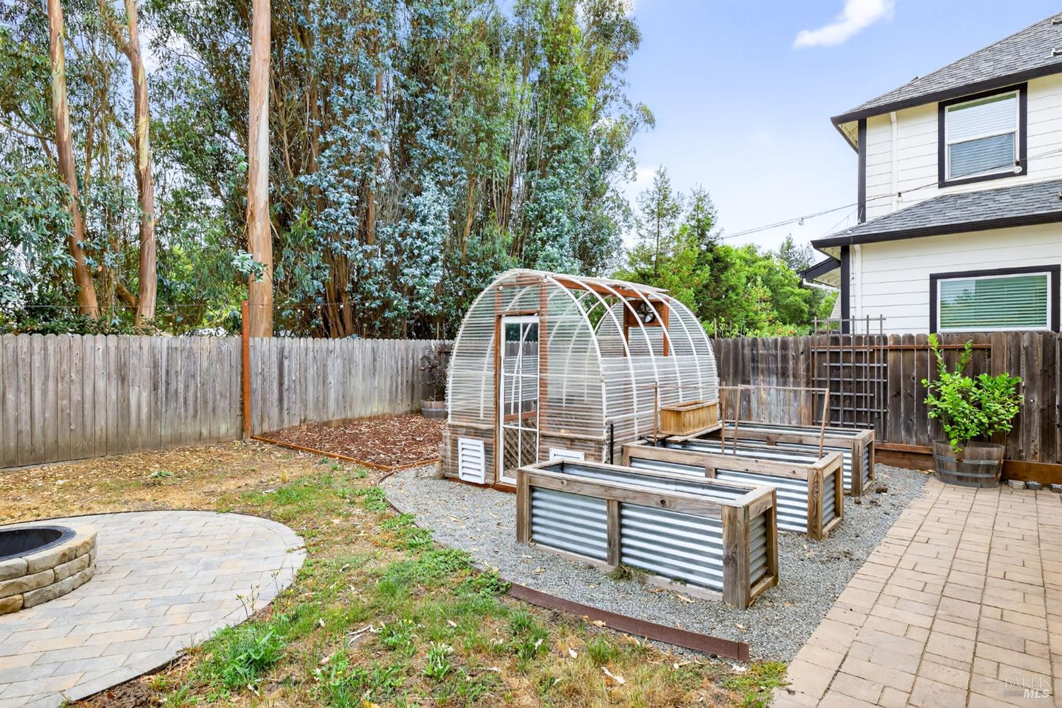 Detail Gallery Image 30 of 41 For 2110 Northfield Dr, Santa Rosa,  CA 95403 - 3 Beds | 2/1 Baths