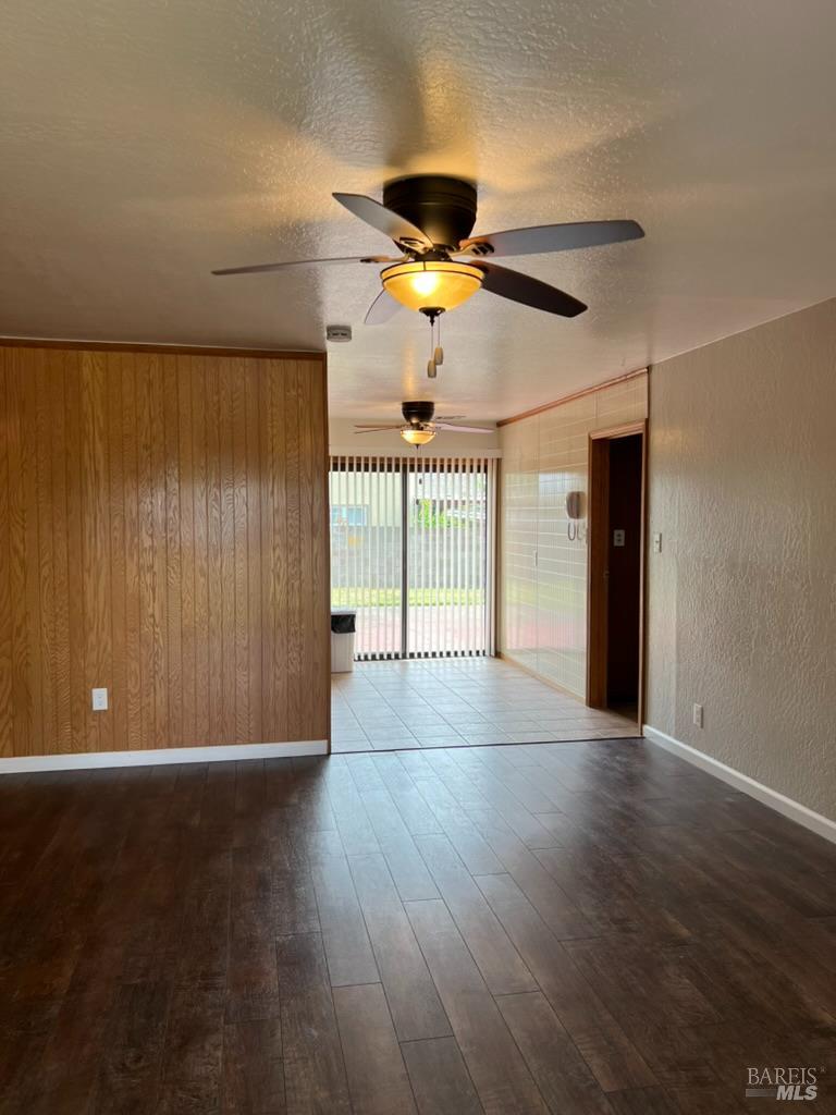 Detail Gallery Image 4 of 22 For 1604 Verna Dr, Napa,  CA 94558 - 3 Beds | 1 Baths