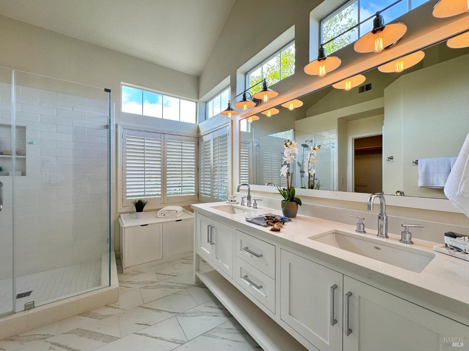 Detail Gallery Image 32 of 44 For 33 Cove Ct, Napa,  CA 94559 - 4 Beds | 2/1 Baths
