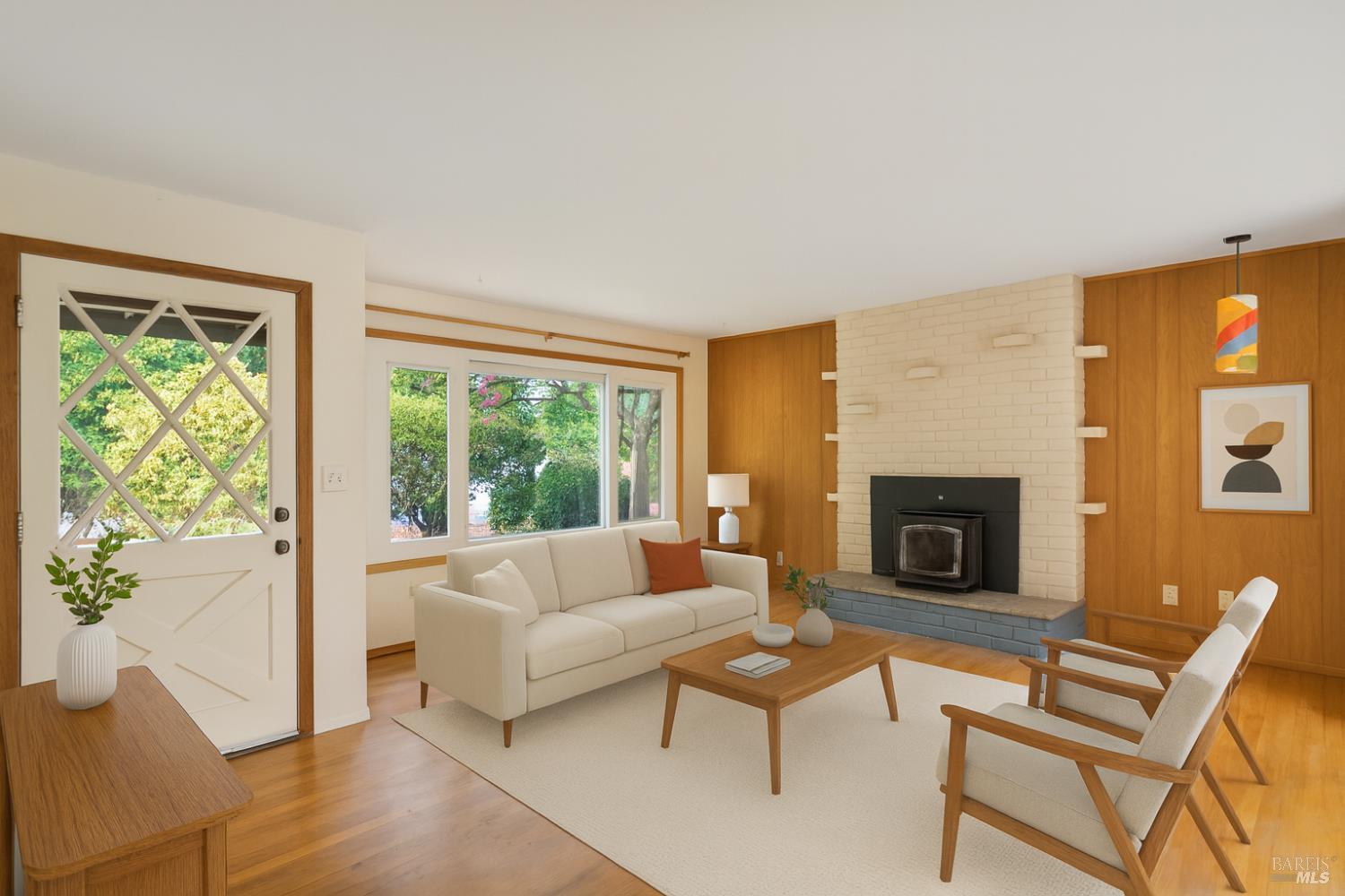 Detail Gallery Image 3 of 53 For 5152 Mcfarlane Rd, Sebastopol,  CA 95472 - 3 Beds | 1 Baths