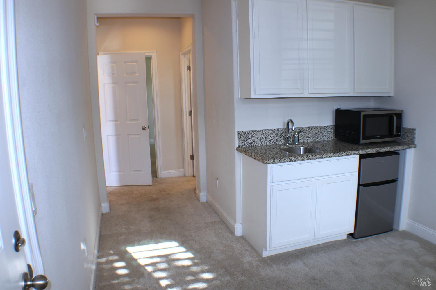 Detail Gallery Image 7 of 48 For 5020 King Pl, Rohnert Park,  CA 94928 - 5 Beds | 3 Baths