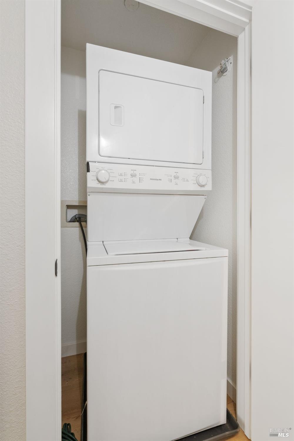 Detail Gallery Image 10 of 23 For 2001 Eastwood Dr #1,  Vacaville,  CA 95687 - 2 Beds | 1 Baths