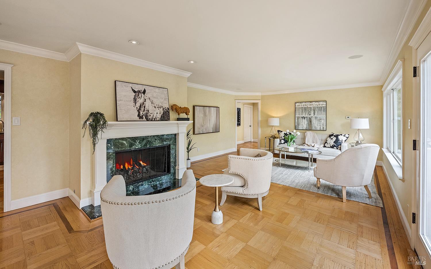 Detail Gallery Image 11 of 55 For 444 the Alameda Unkn, San Anselmo,  CA 94960 - 5 Beds | 2/1 Baths