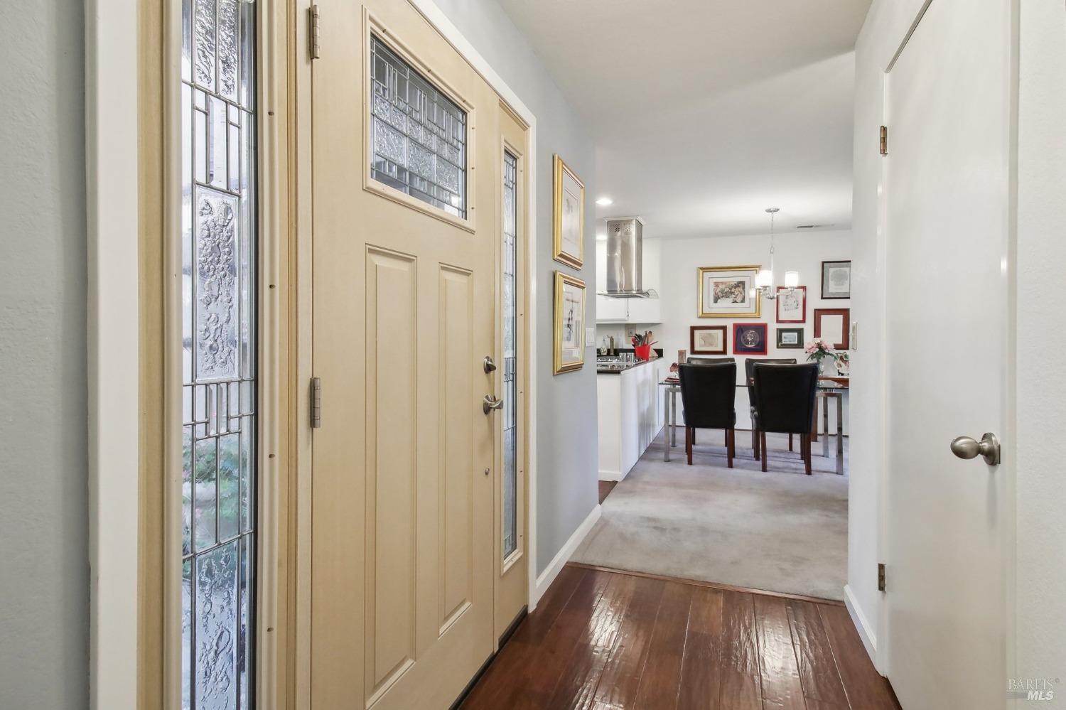 Detail Gallery Image 4 of 34 For 1240 Peppertree Cir, Saint Helena,  CA 94574 - 2 Beds | 2 Baths