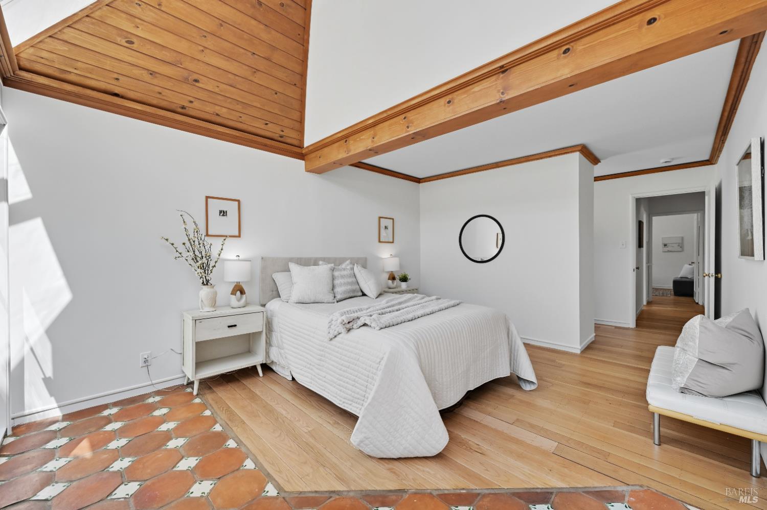 Detail Gallery Image 28 of 46 For 1 Hilldale Dr, San Anselmo,  CA 94960 - 4 Beds | 3 Baths